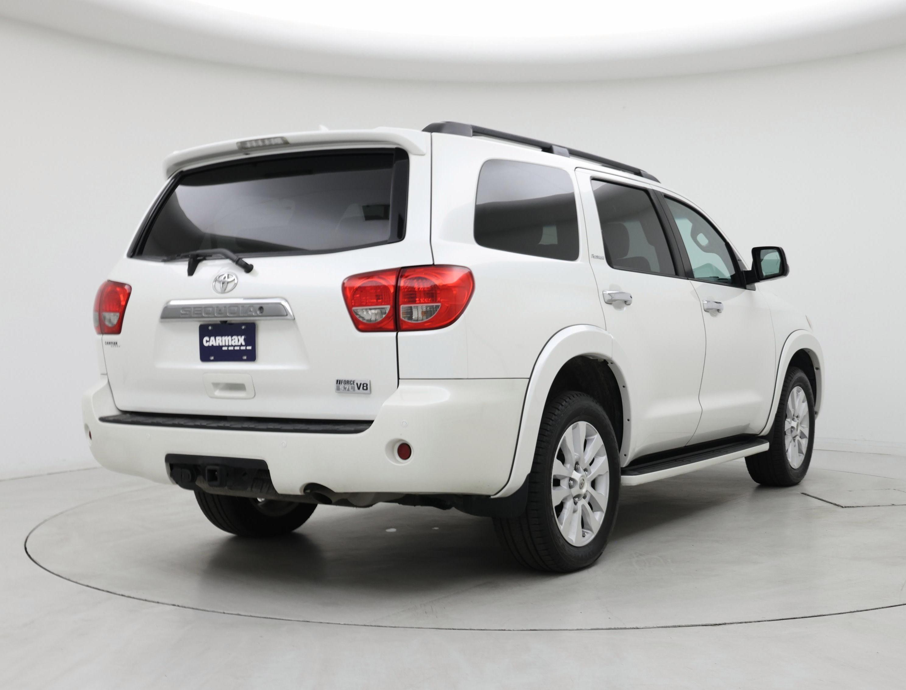 Thumbnail: 2016 Toyota Sequoia - 8