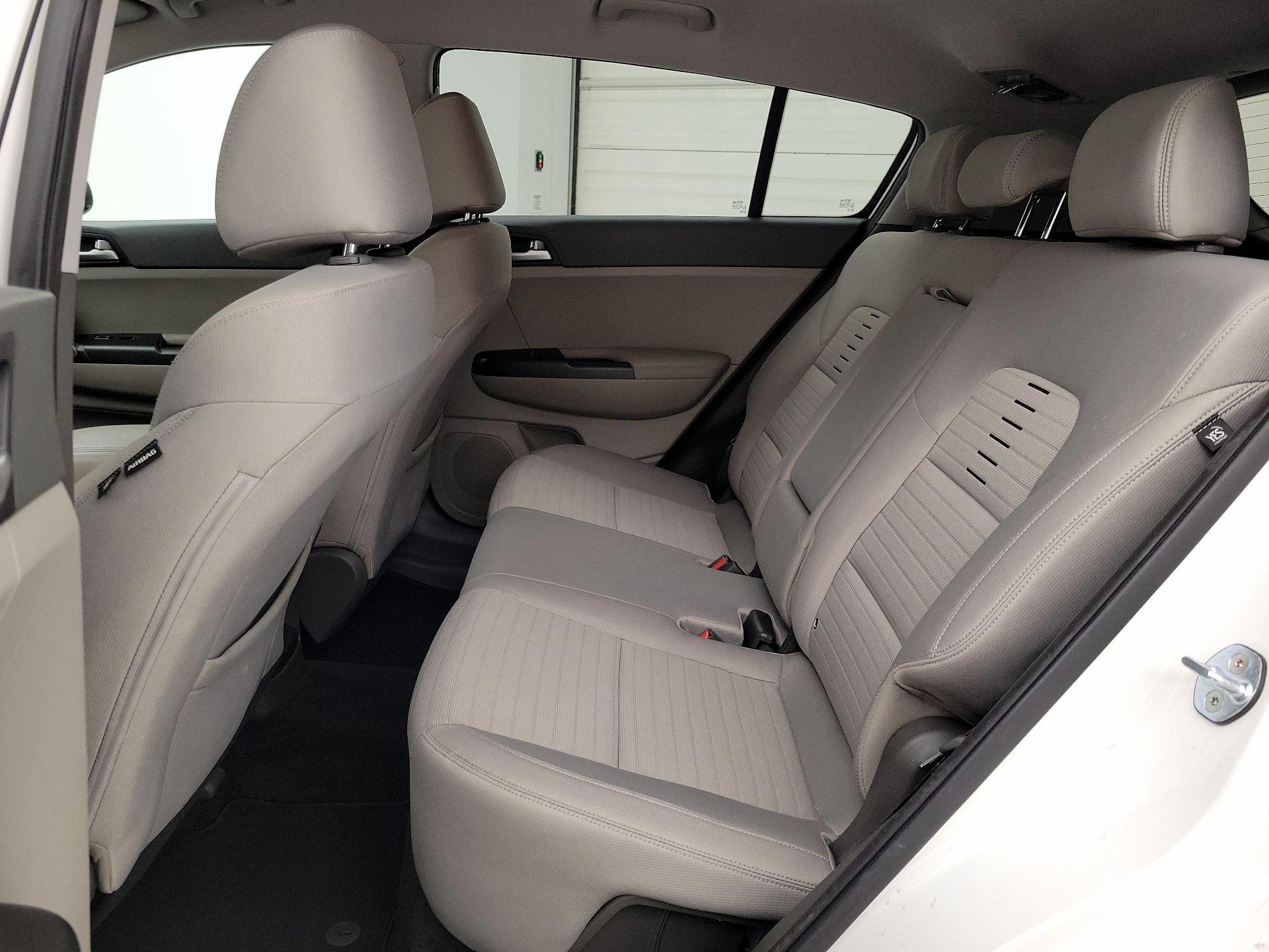 Thumbnail: 2017 Kia Sportage - 18