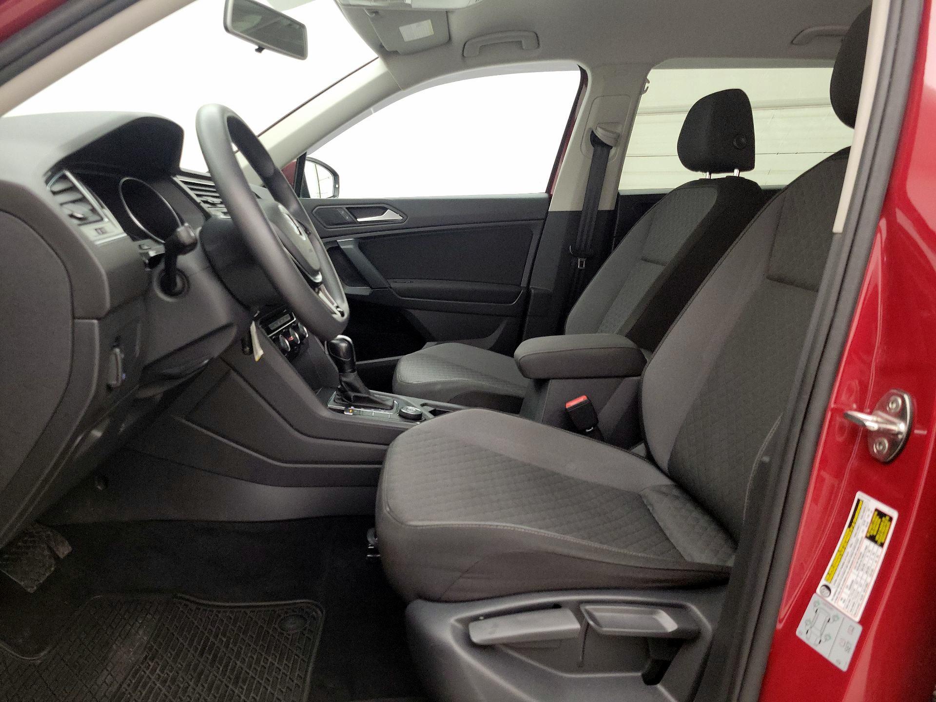 Thumbnail: 2019 Volkswagen Tiguan - 11