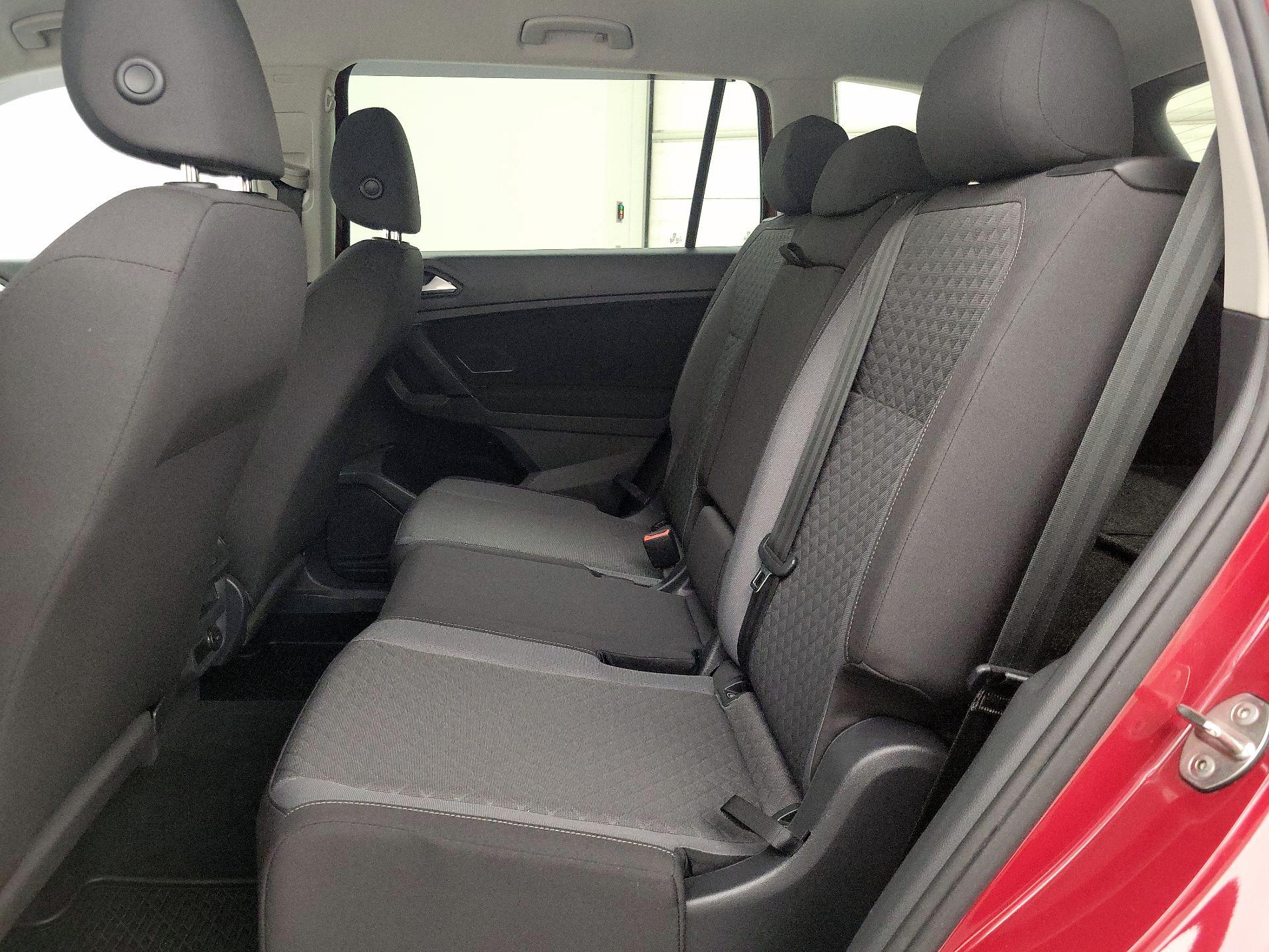 Thumbnail: 2019 Volkswagen Tiguan - 19