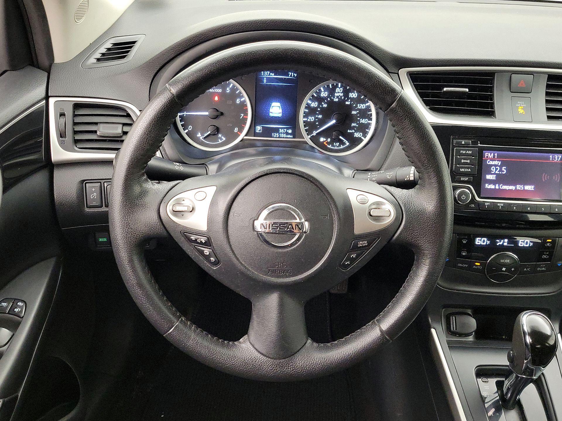 Thumbnail: 2018 Nissan Sentra - 10