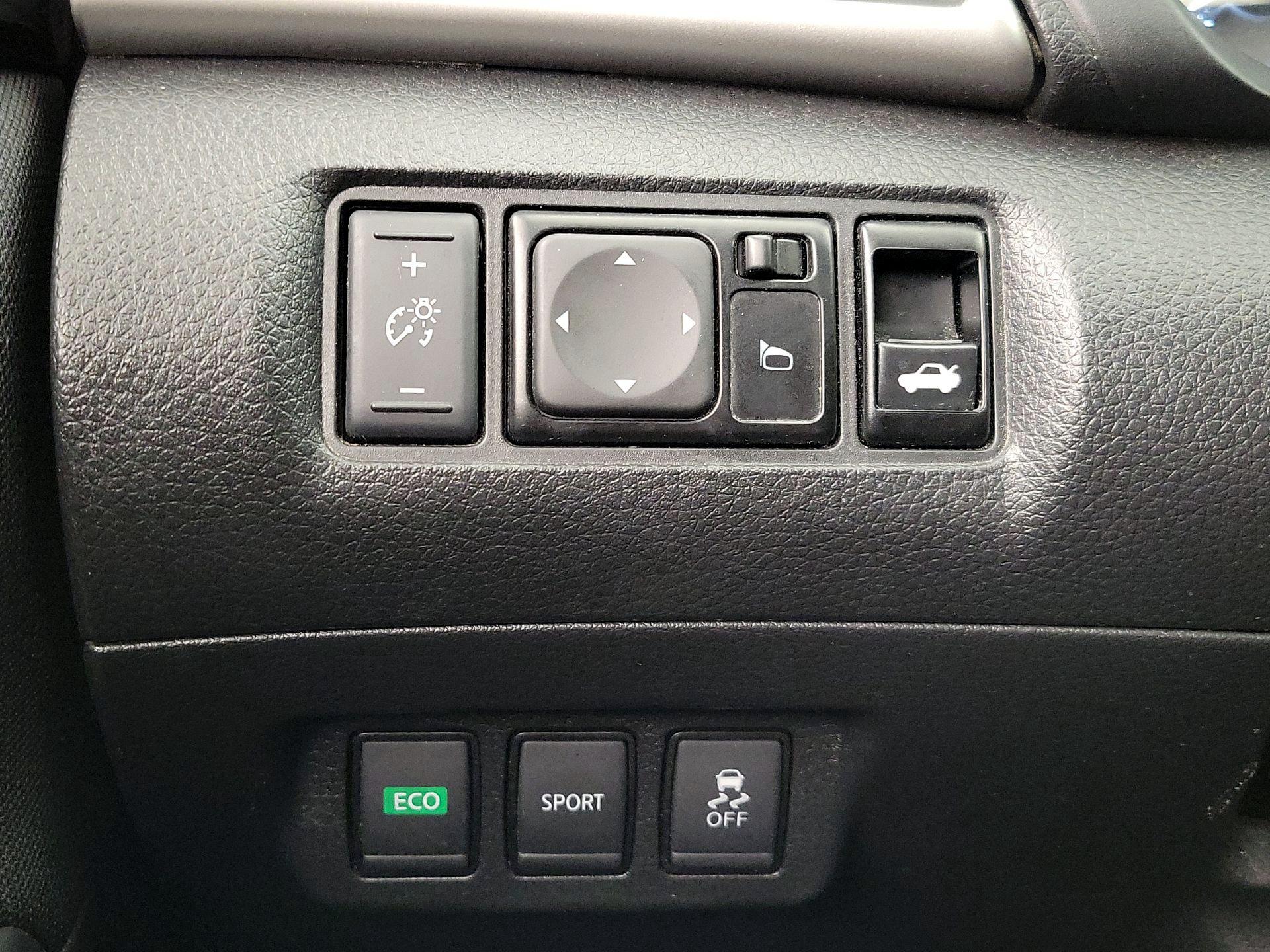 Thumbnail: 2018 Nissan Sentra - 13