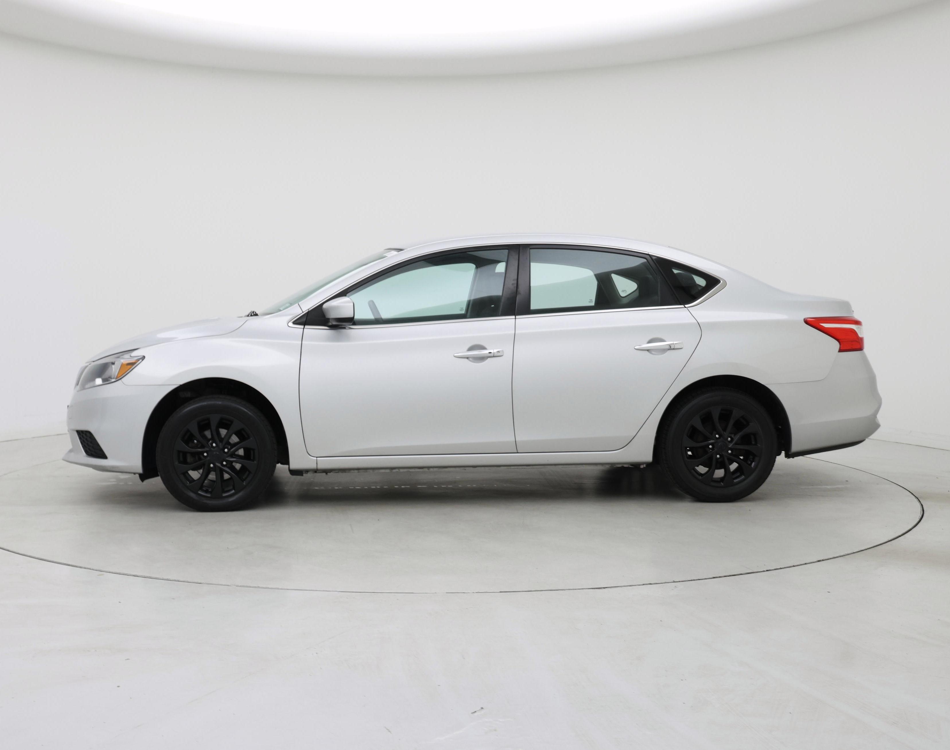 Thumbnail: 2018 Nissan Sentra - 3