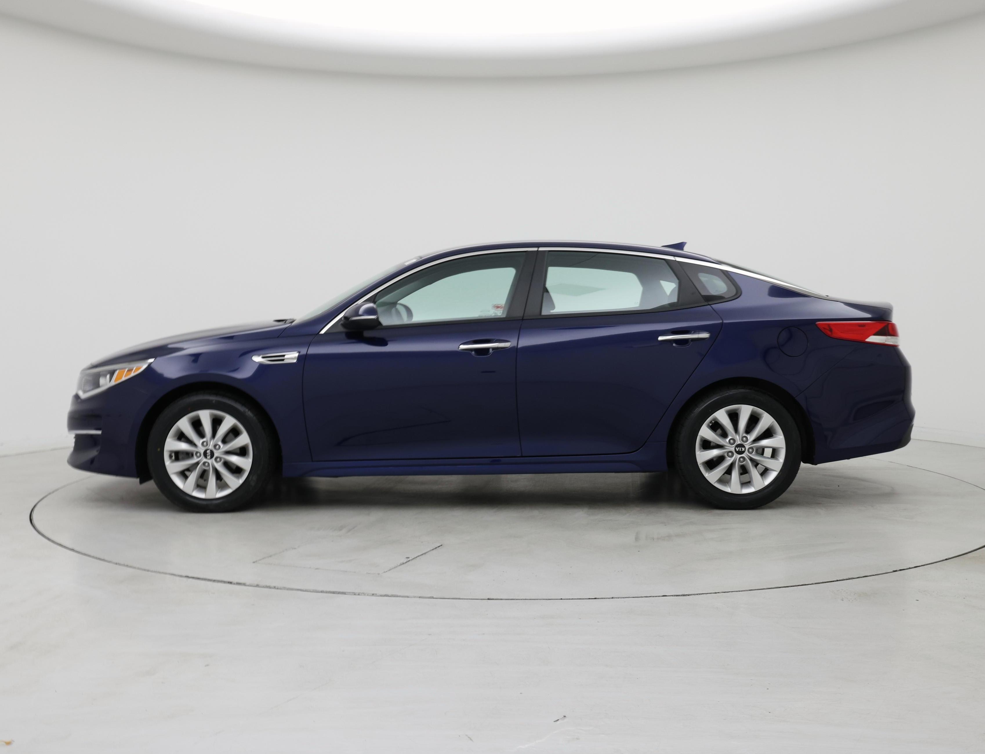Thumbnail: 2018 Kia Optima - 3