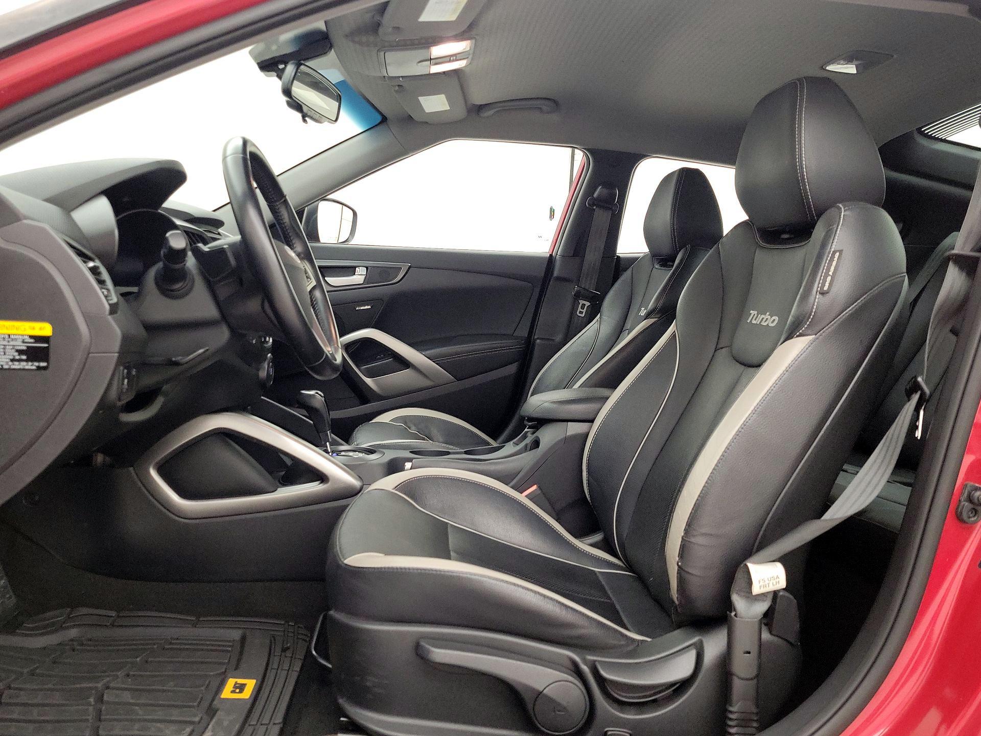 Thumbnail: 2015 Hyundai Veloster - 11