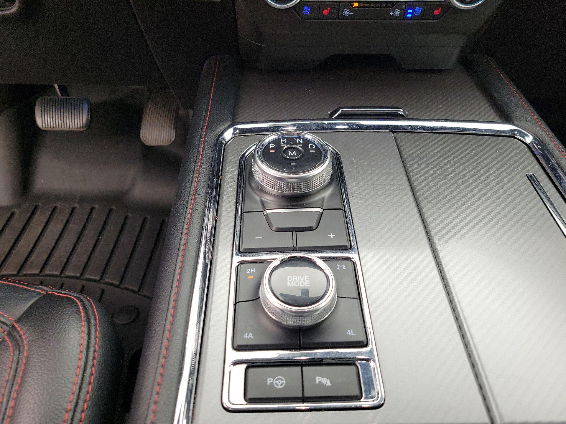 Thumbnail: 2019 Ford Expedition - 18