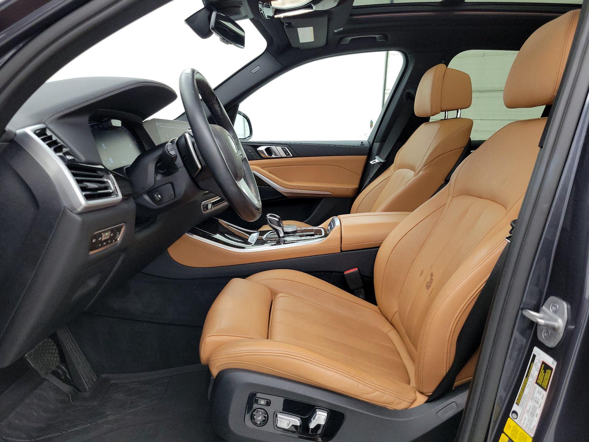 Thumbnail: 2021 BMW X5 - 11