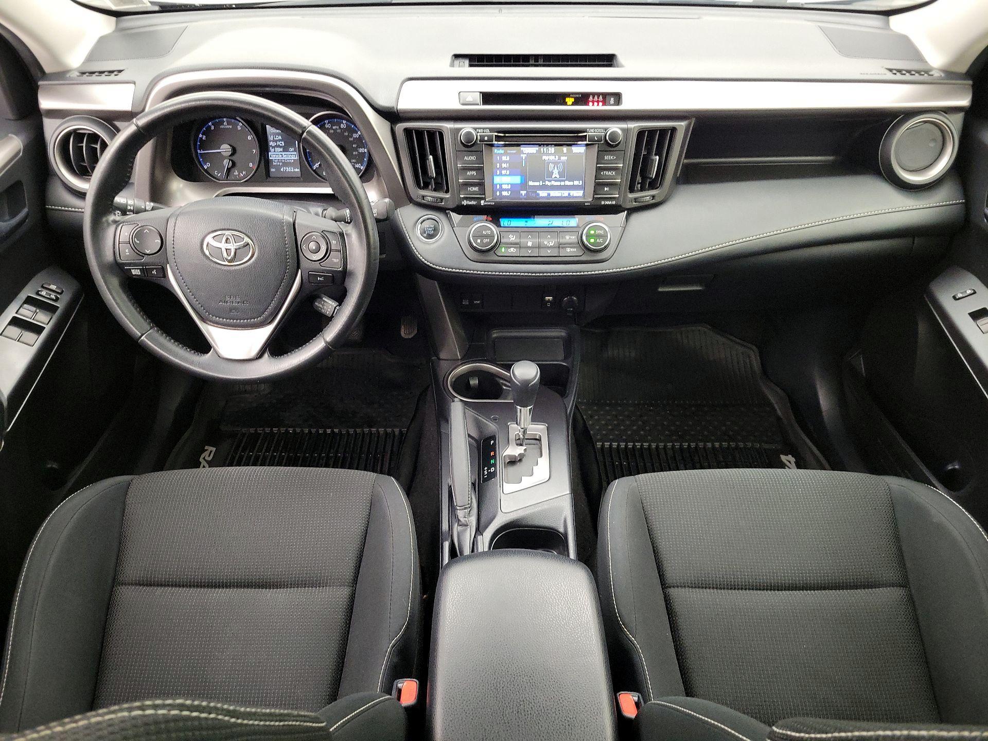 Thumbnail: 2018 Toyota RAV4 - 9