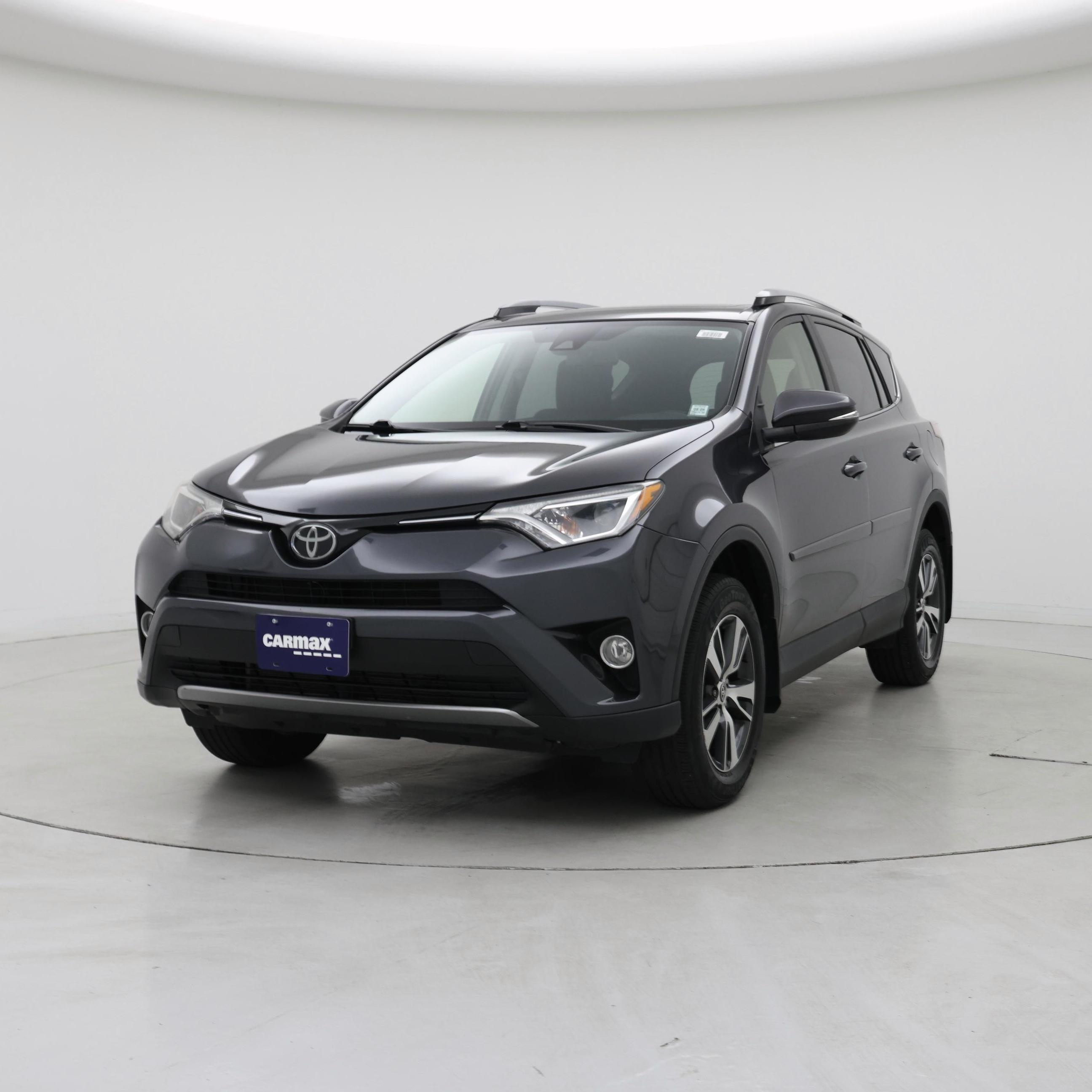 Thumbnail: 2018 Toyota RAV4 - 4
