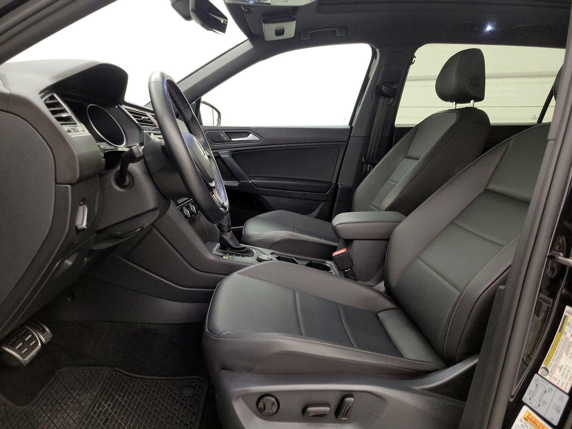 Thumbnail: 2020 Volkswagen Tiguan - 11