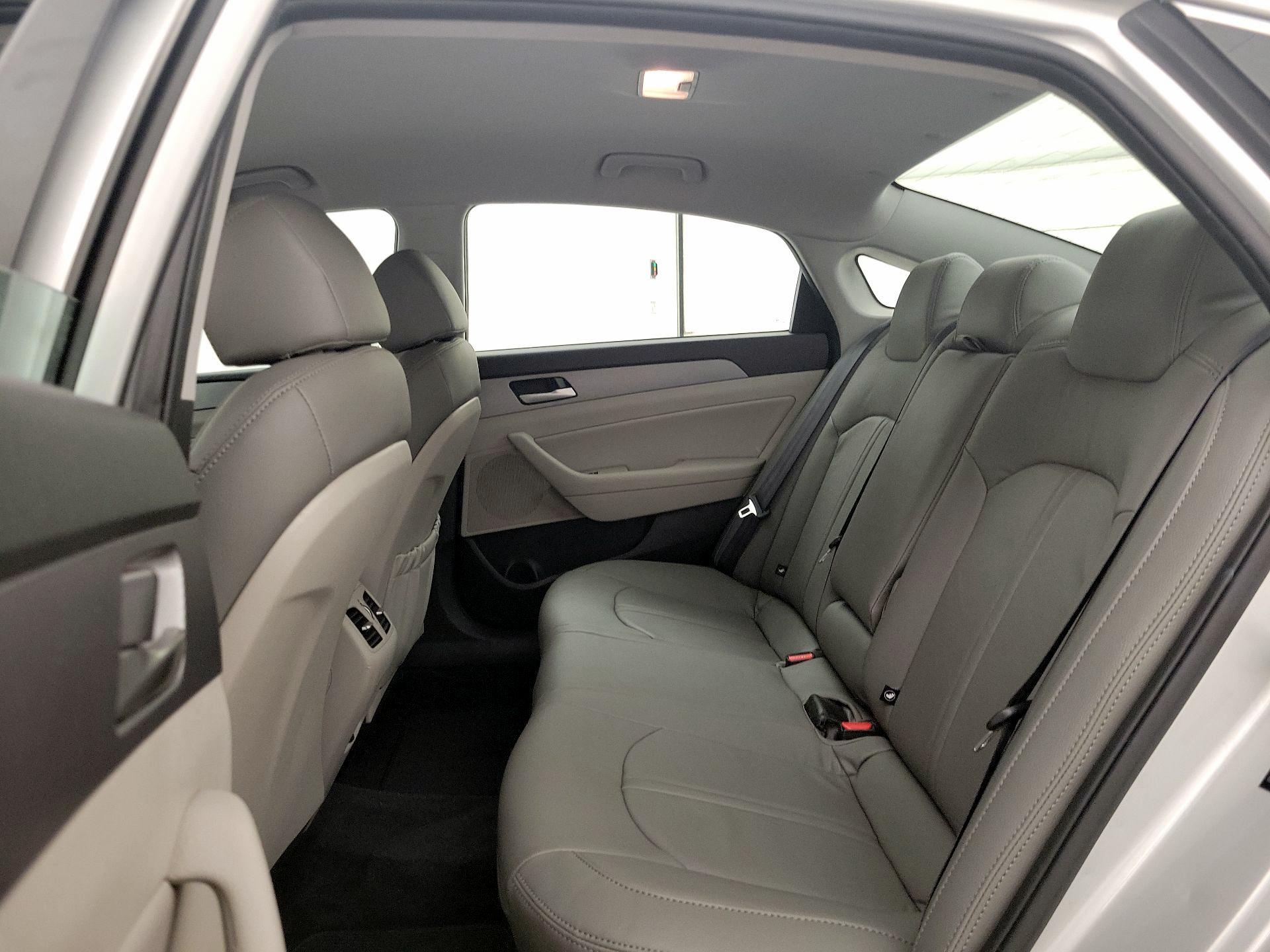 Thumbnail: 2019 Hyundai Sonata - 19