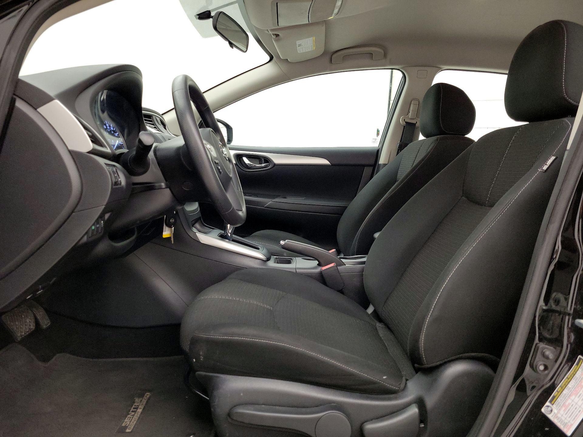 Thumbnail: 2018 Nissan Sentra - 11