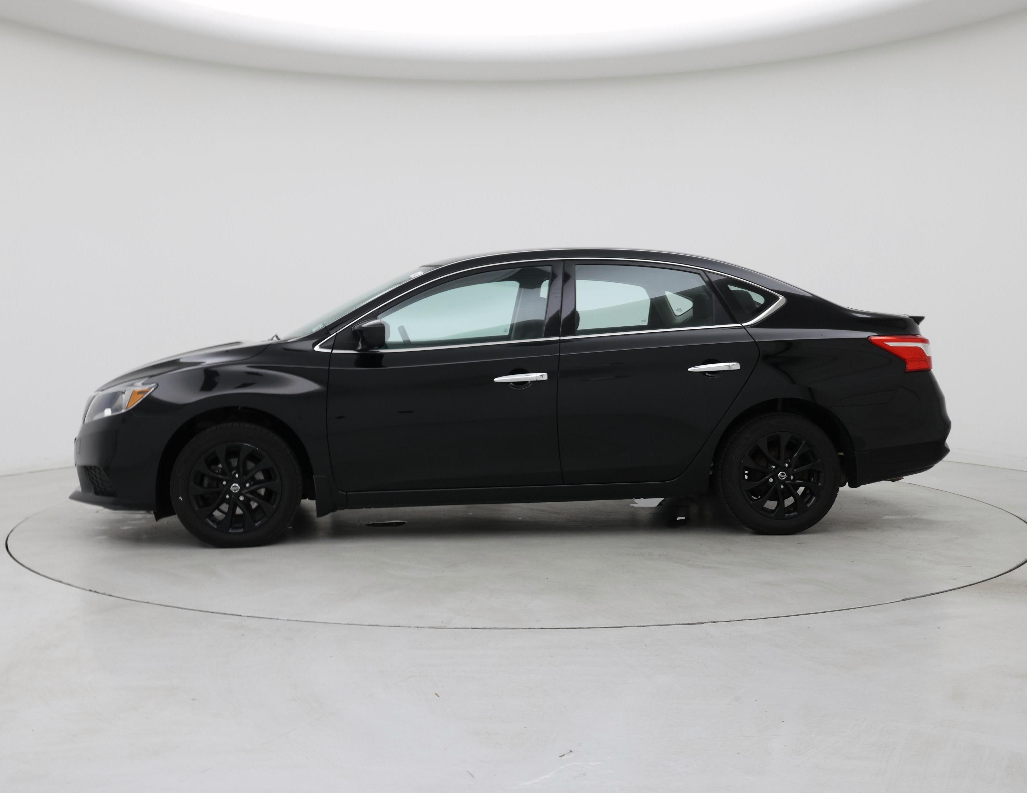Thumbnail: 2018 Nissan Sentra - 3