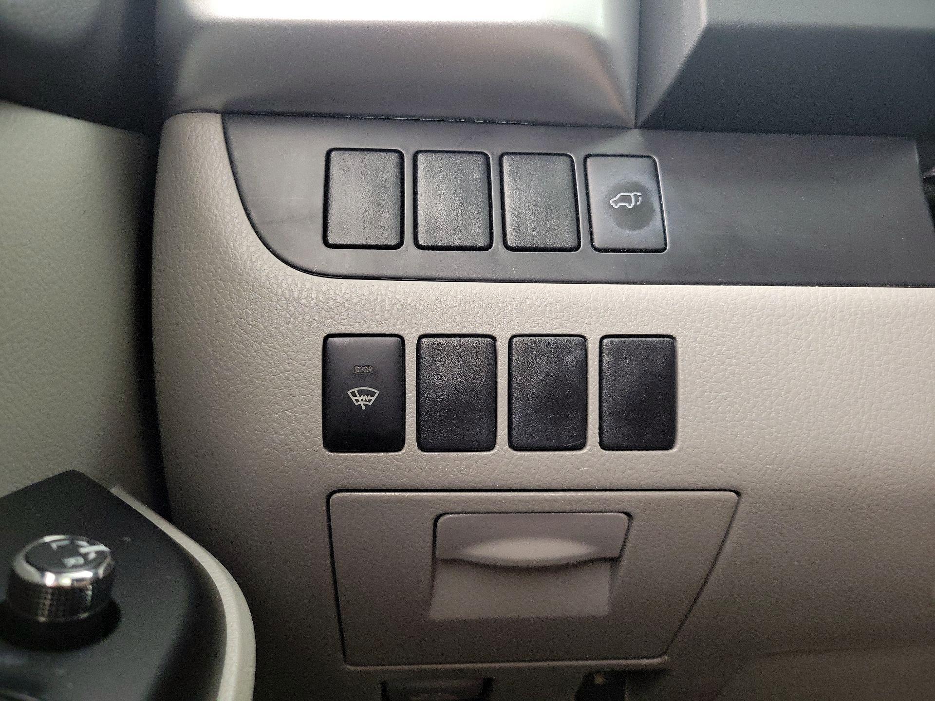 Thumbnail: 2016 Toyota Highlander - 13