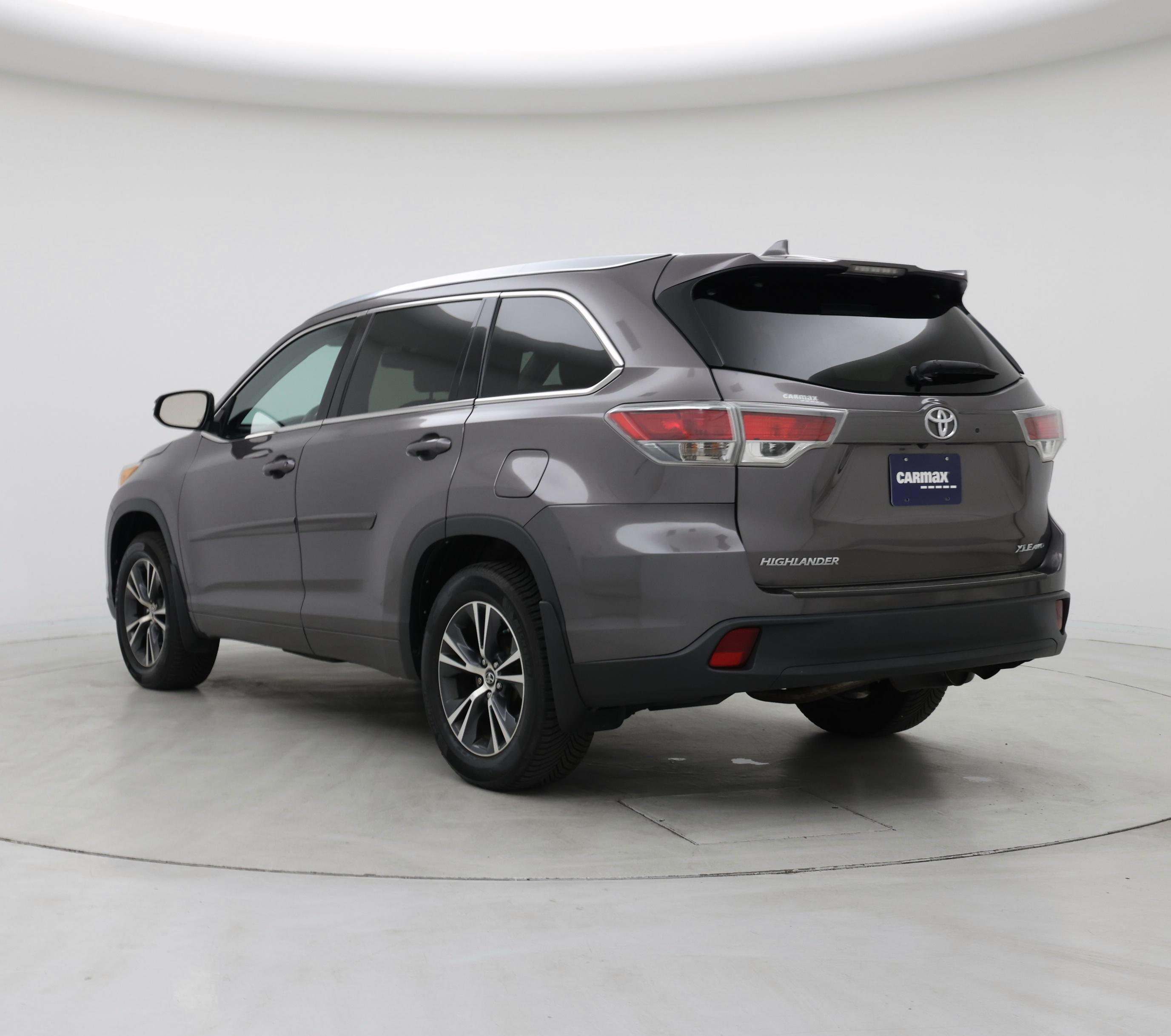 Thumbnail: 2016 Toyota Highlander - 2