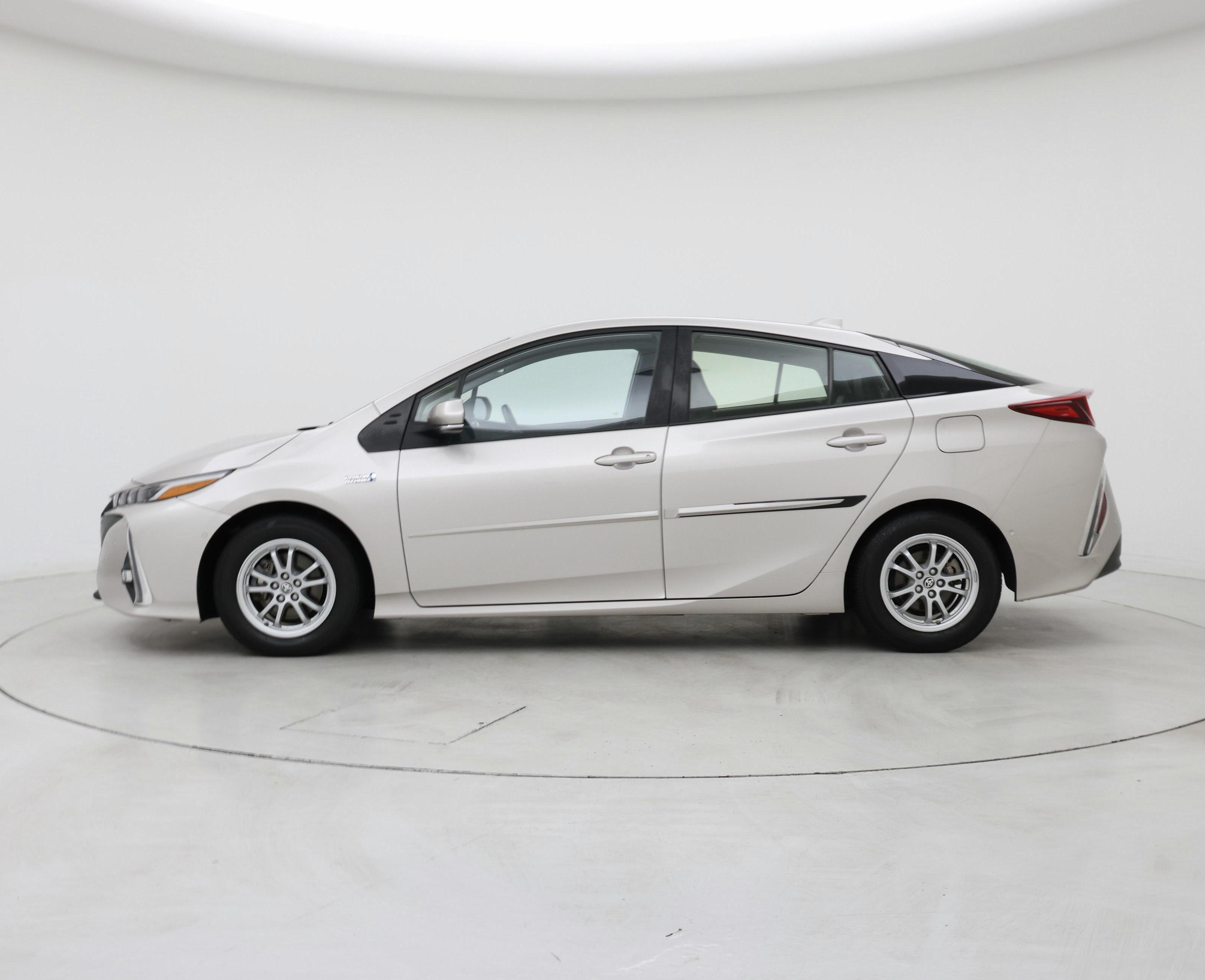 Thumbnail: 2021 Toyota Prius Prime - 3
