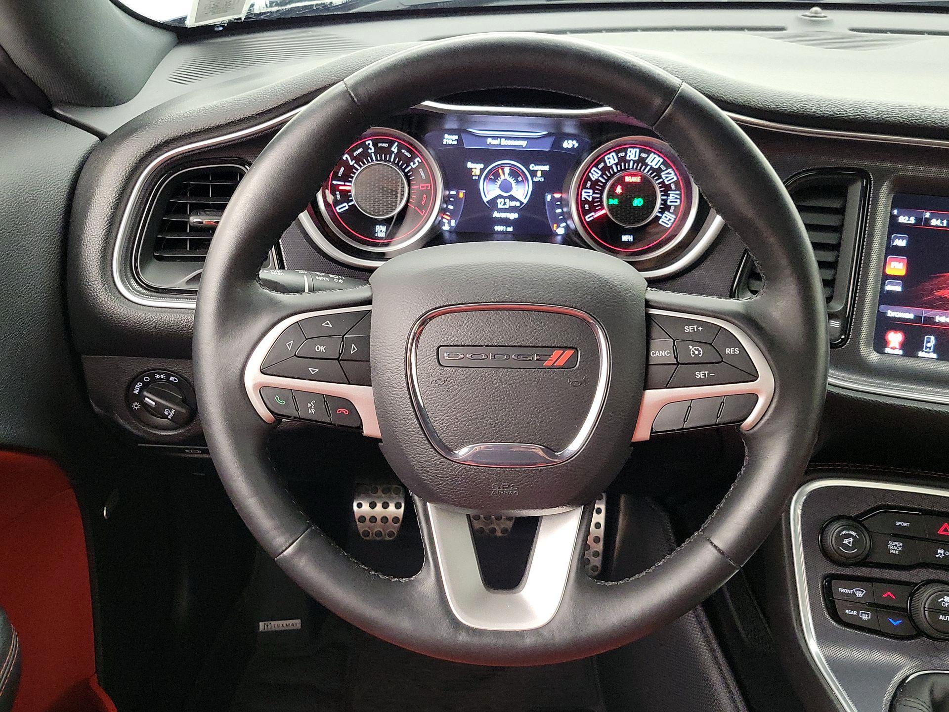 Thumbnail: 2015 Dodge Challenger - 10