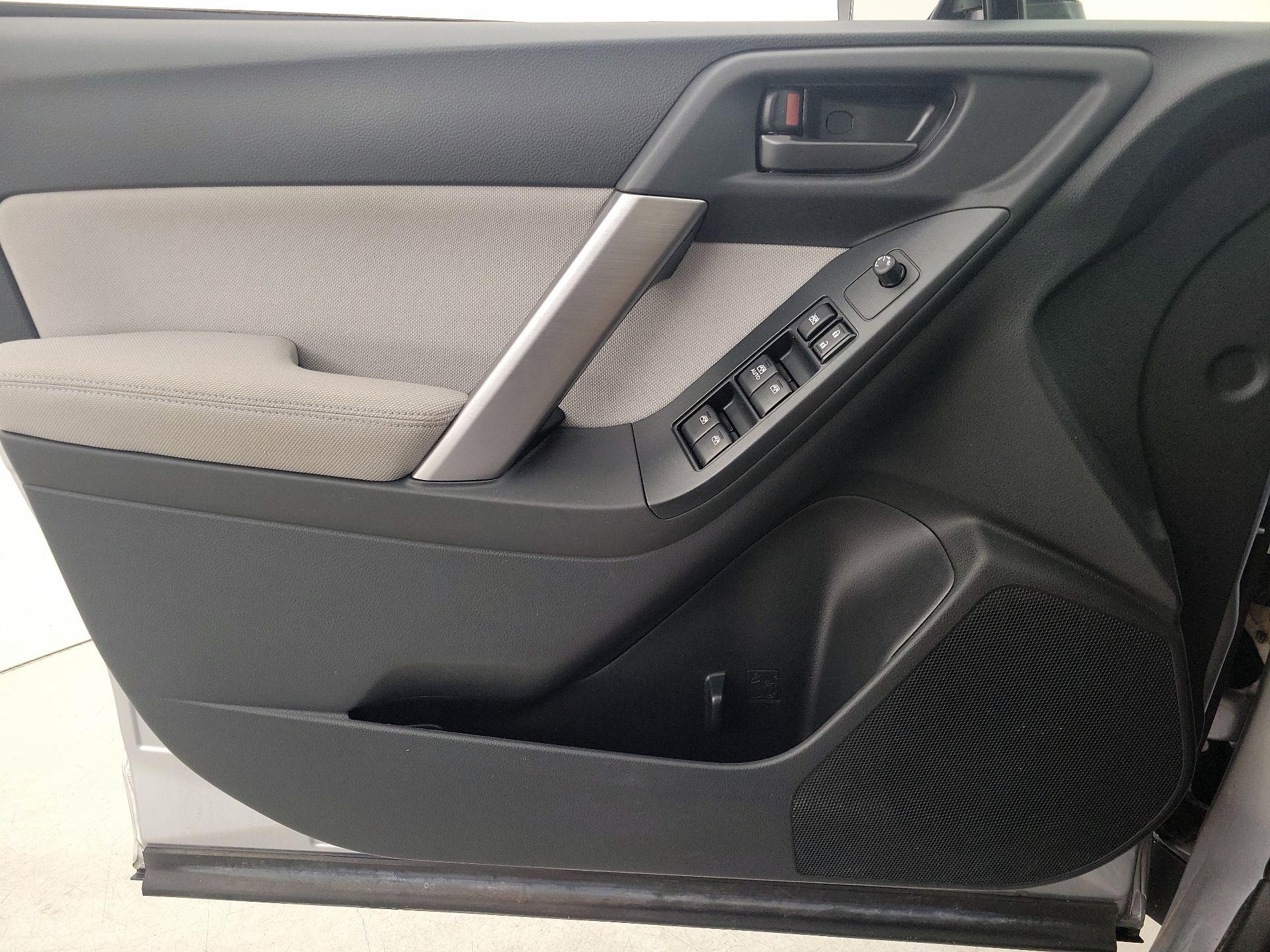 Thumbnail: 2015 Subaru Forester - 12