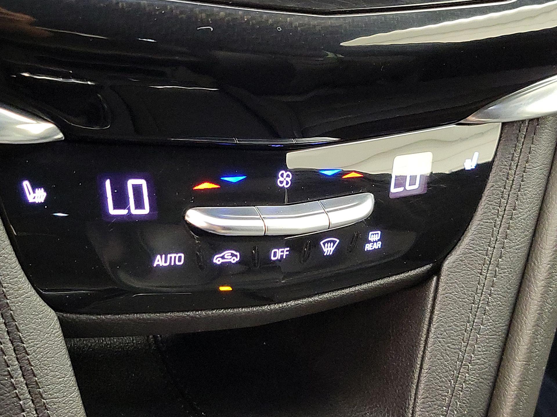 Thumbnail: 2020 Cadillac XT6 - 16