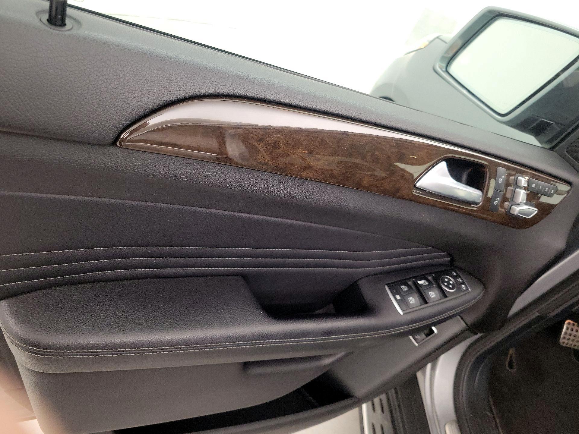 Thumbnail: 2016 Mercedes-Benz GLE - 12