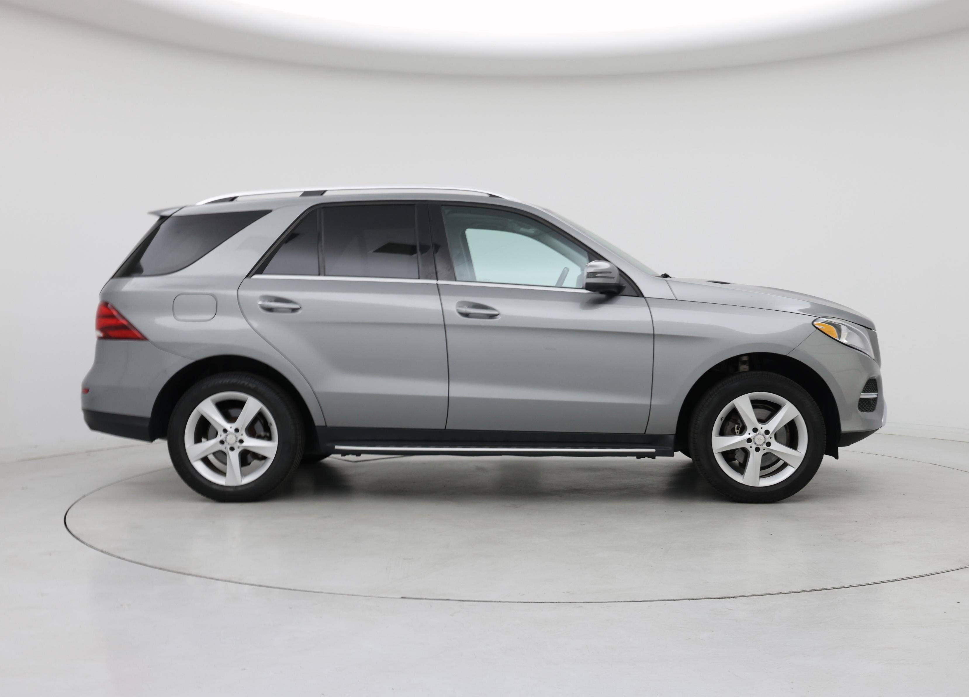 Thumbnail: 2016 Mercedes-Benz GLE - 7