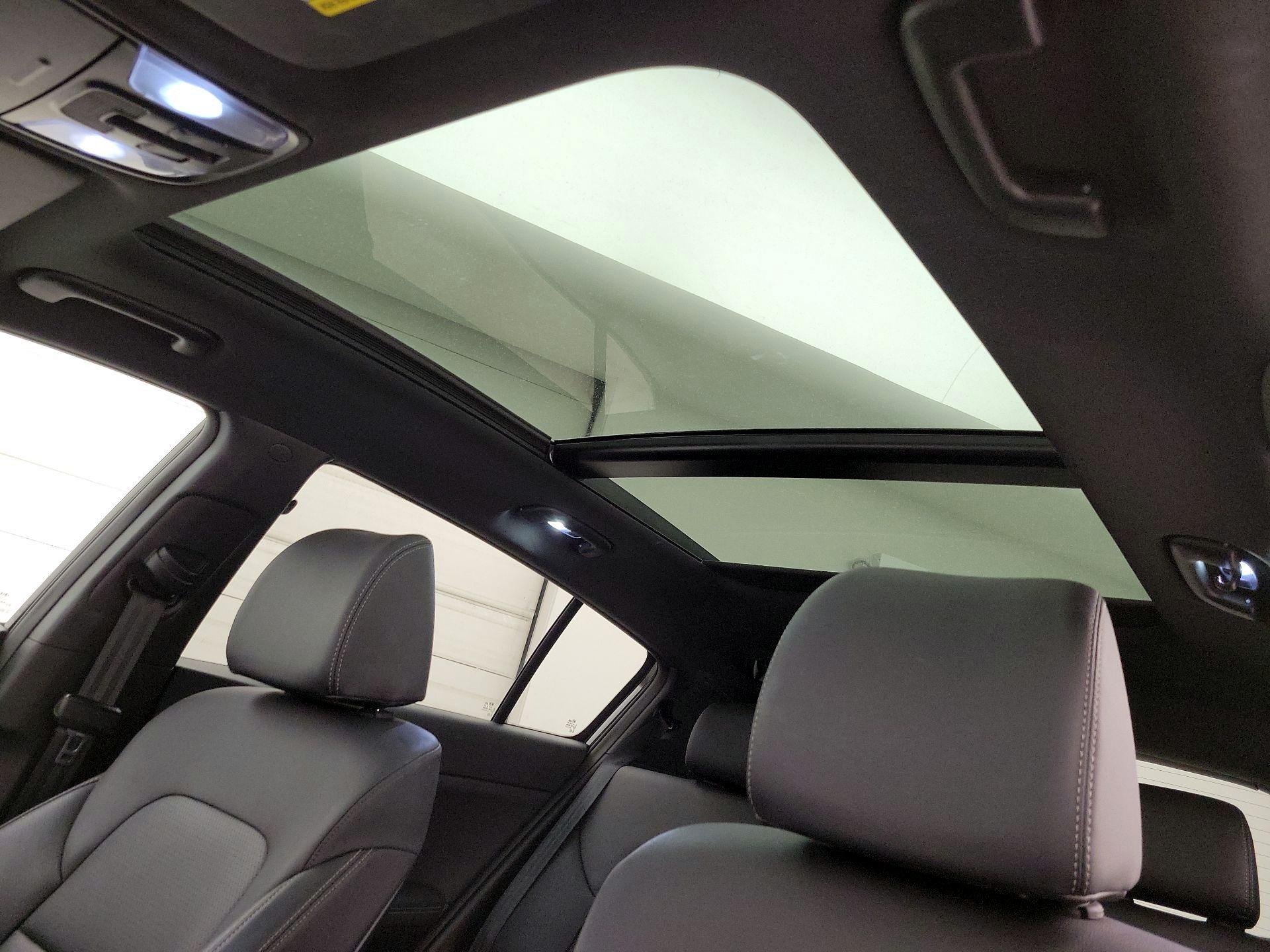 Thumbnail: 2020 Kia Sportage - 19