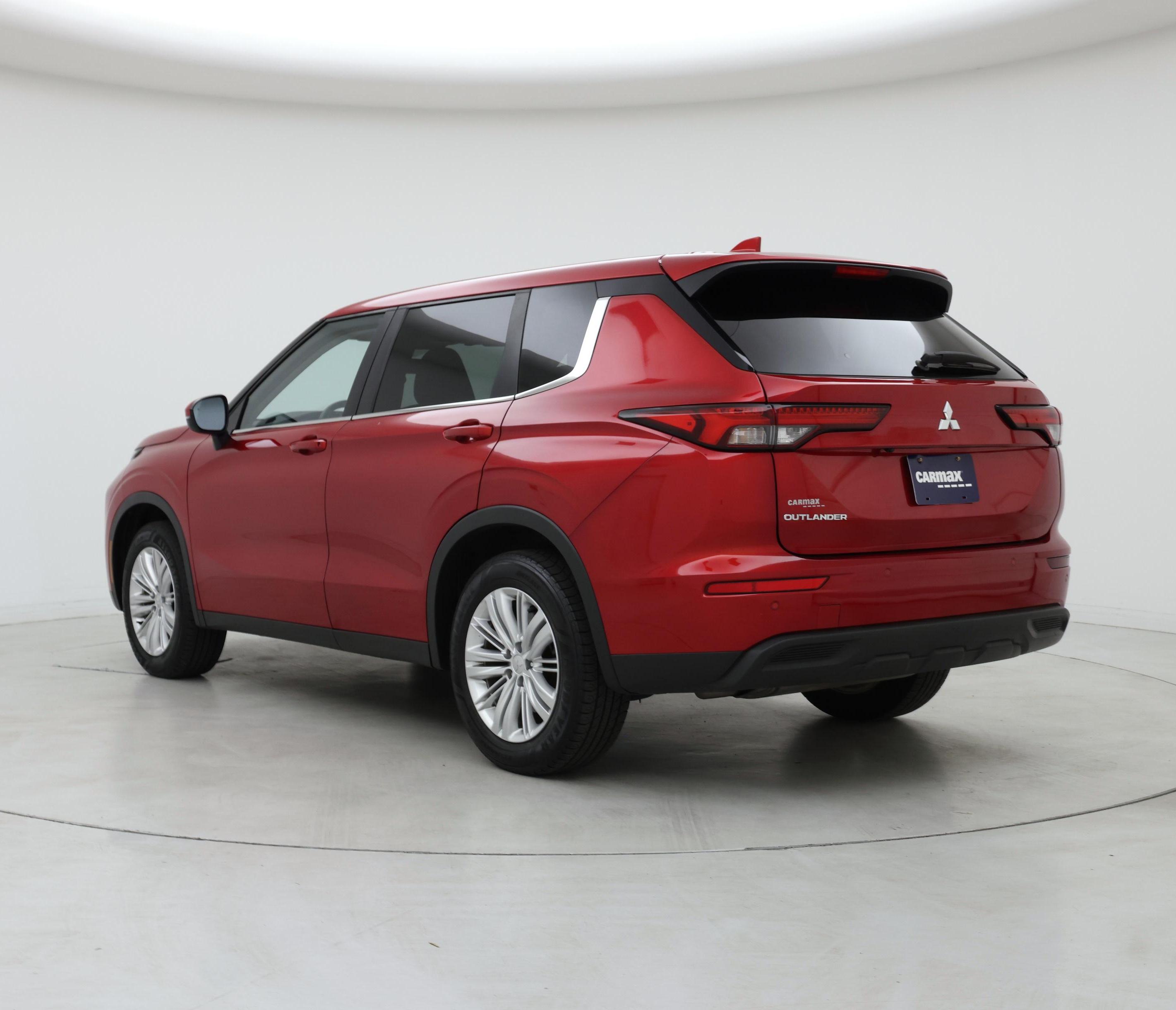 Thumbnail: 2022 Mitsubishi Outlander - 2