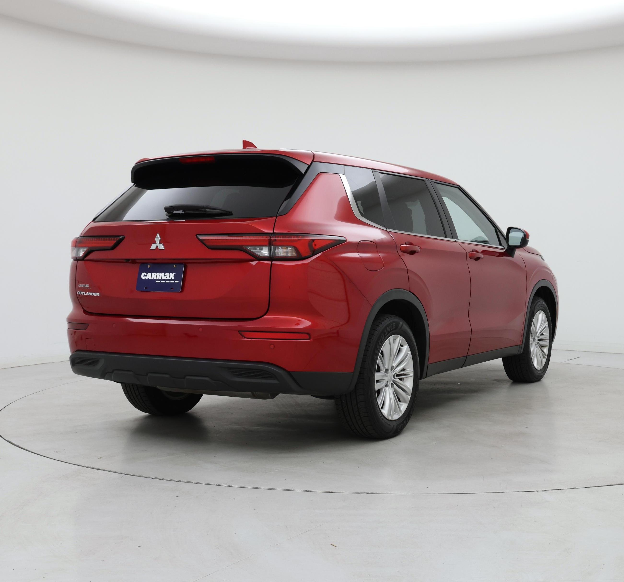 Thumbnail: 2022 Mitsubishi Outlander - 8