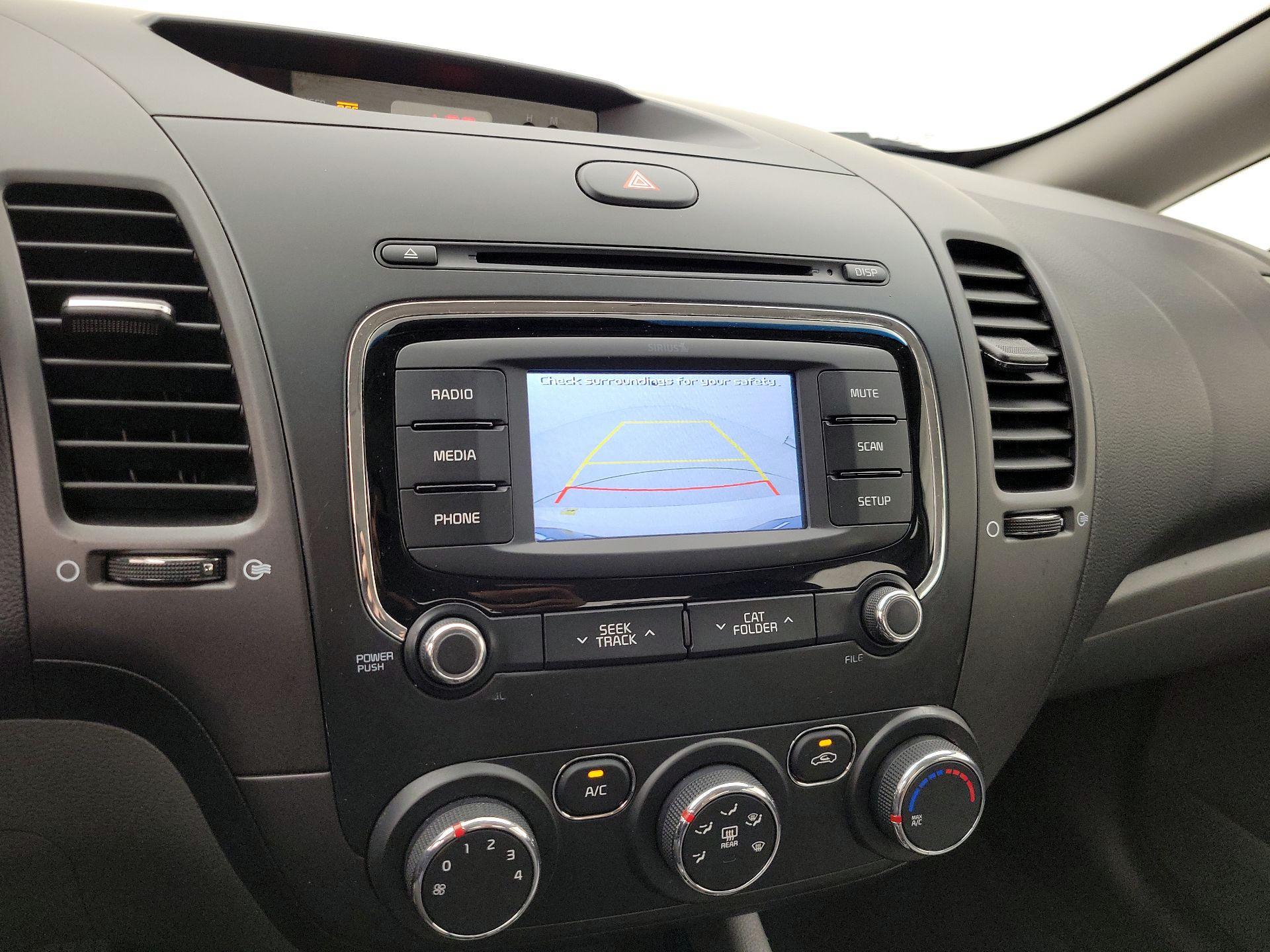 Thumbnail: 2018 Kia Forte - 14