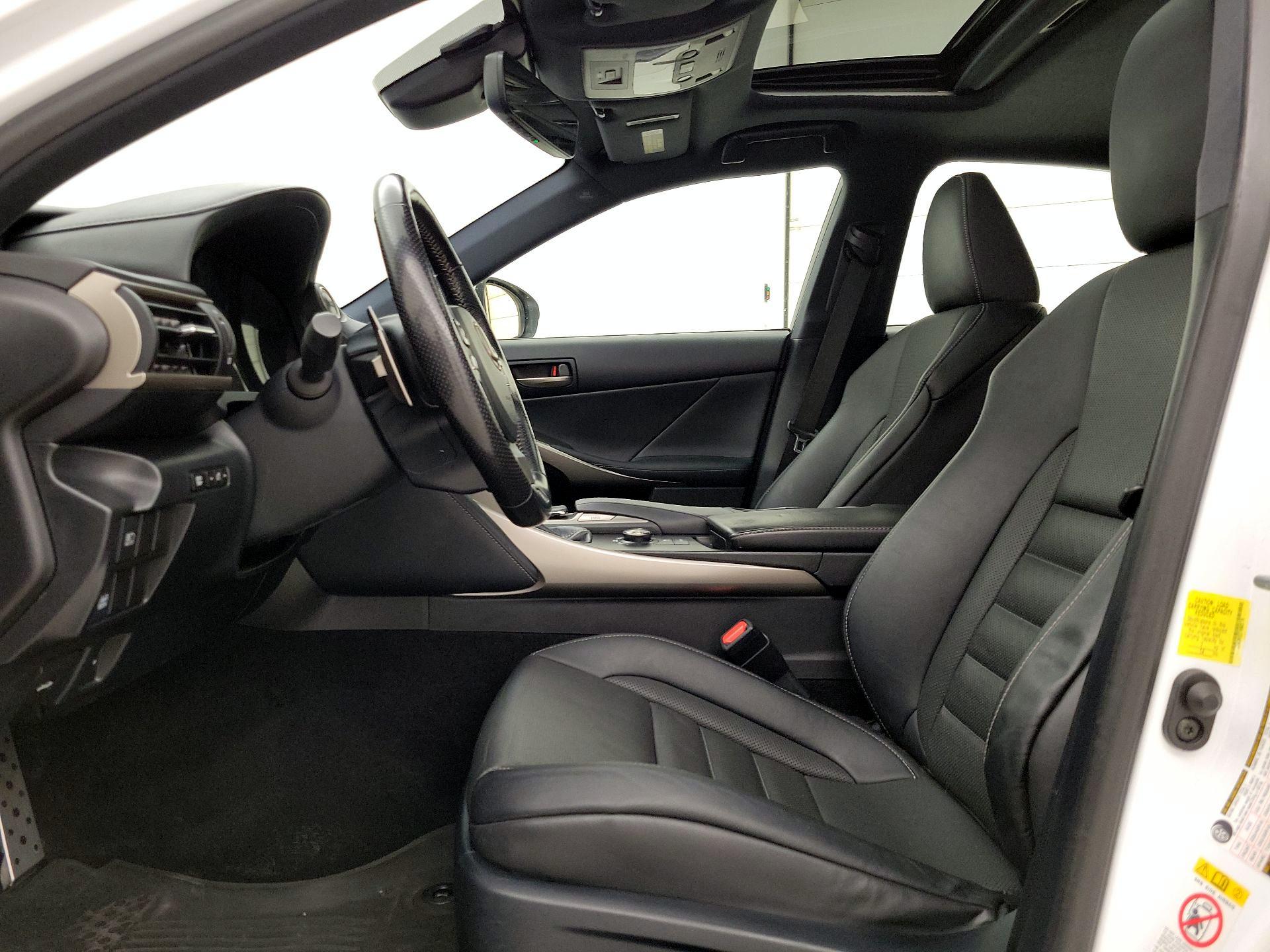 Thumbnail: 2017 Lexus IS - 11