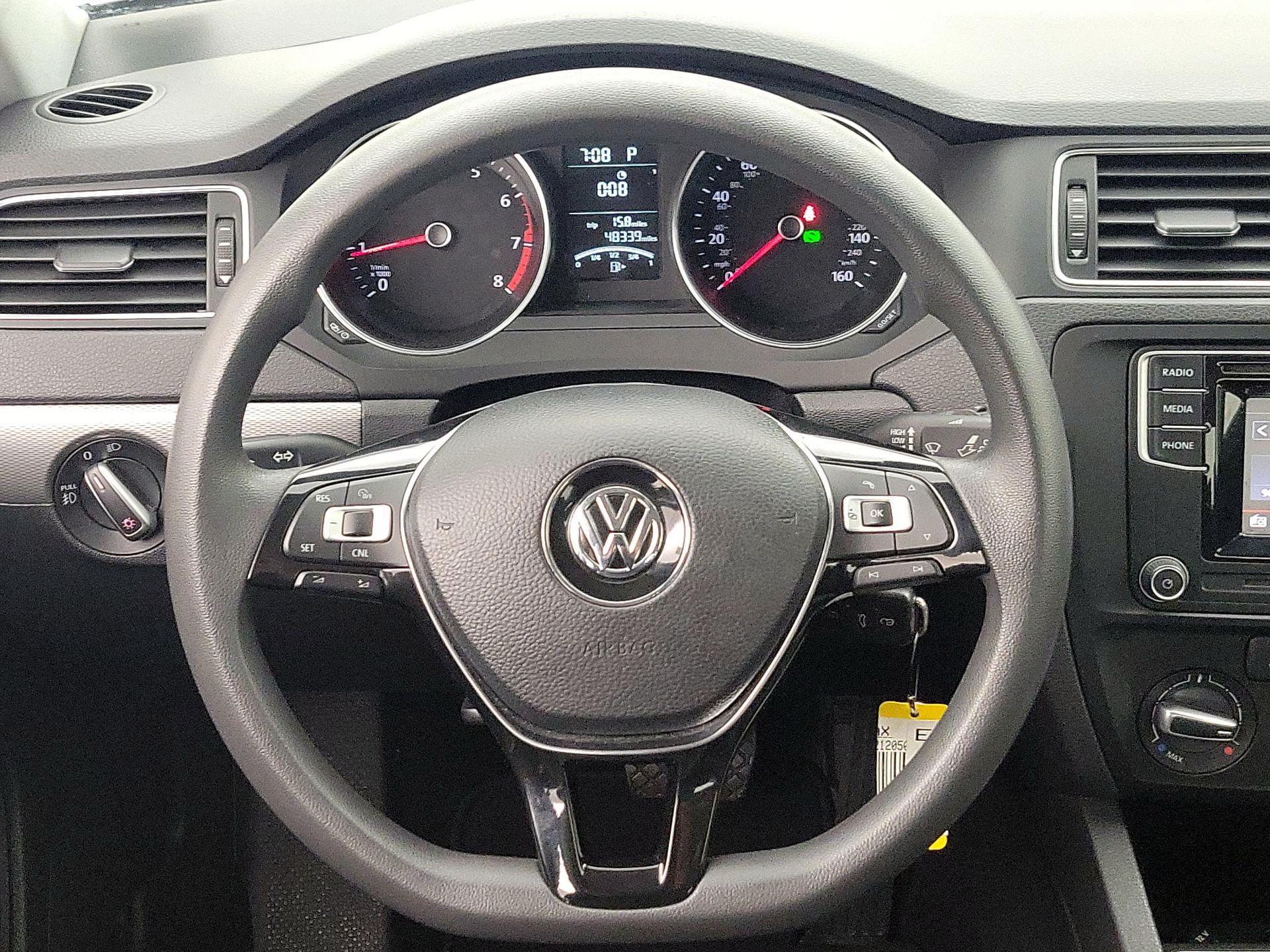 Thumbnail: 2018 Volkswagen Jetta - 10
