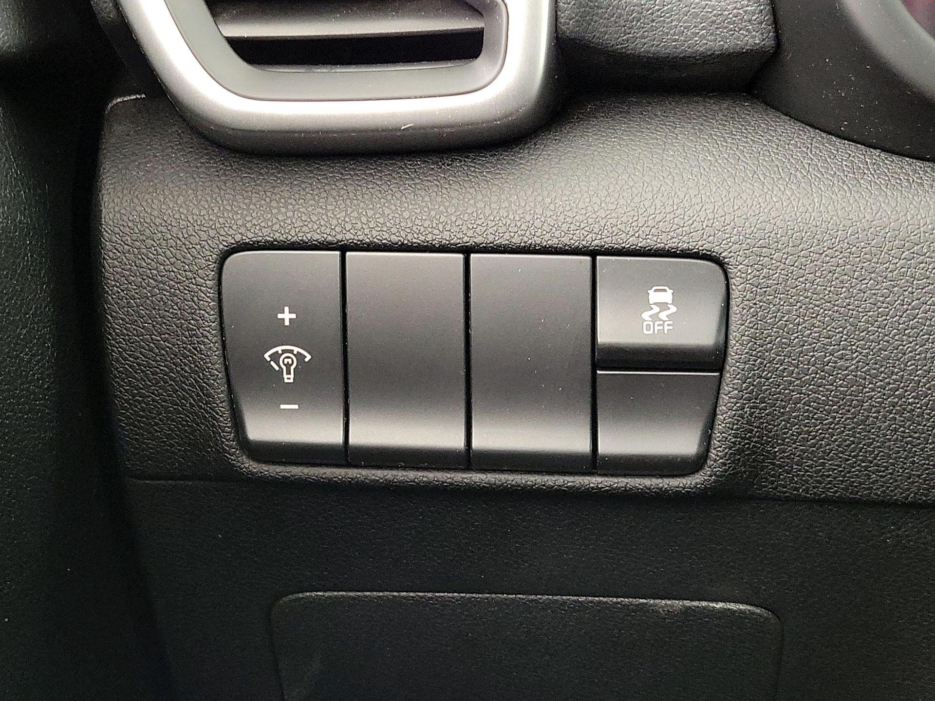 Thumbnail: 2019 Kia Sportage - 13