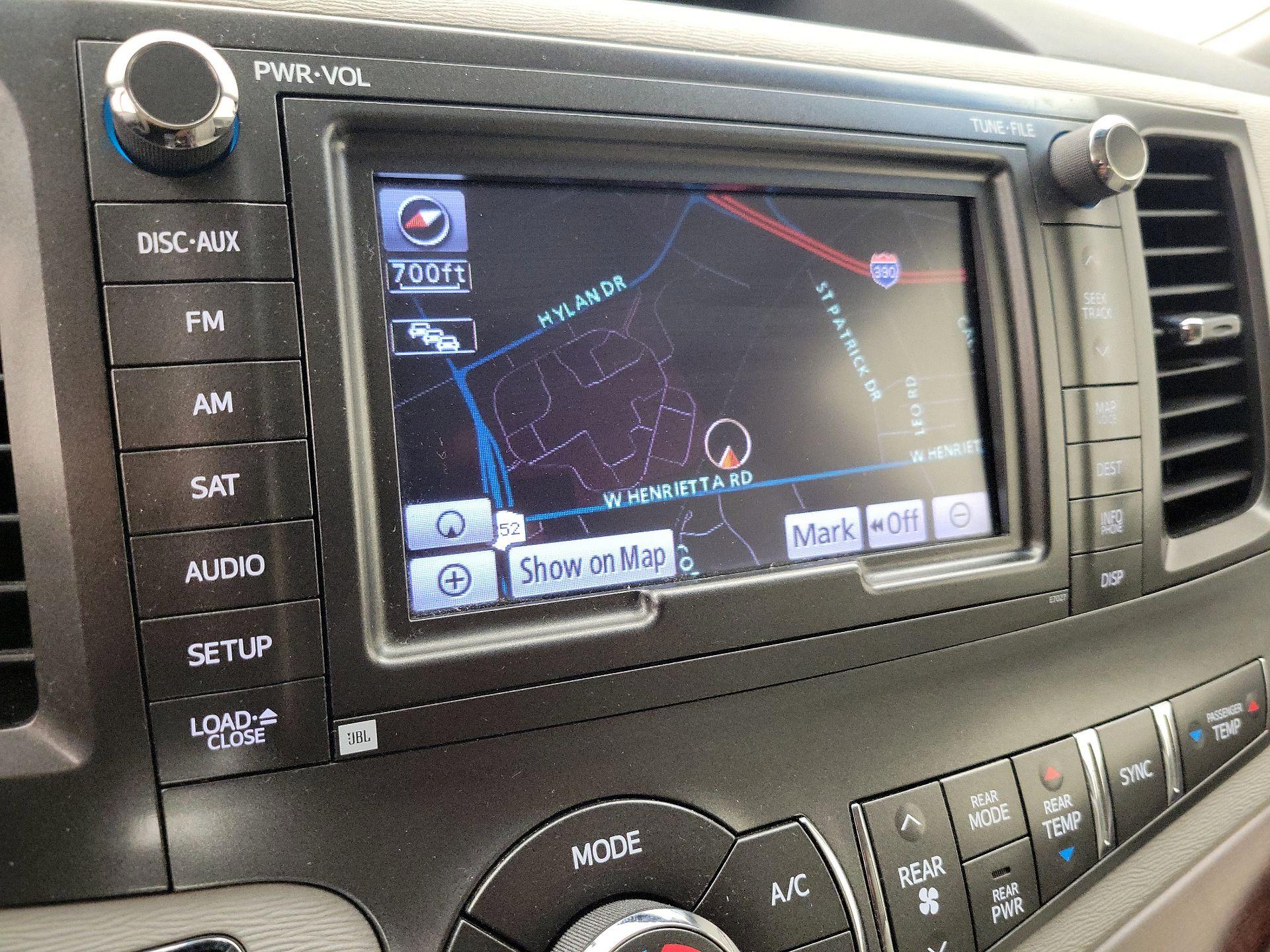 Thumbnail: 2014 Toyota Sienna - 14