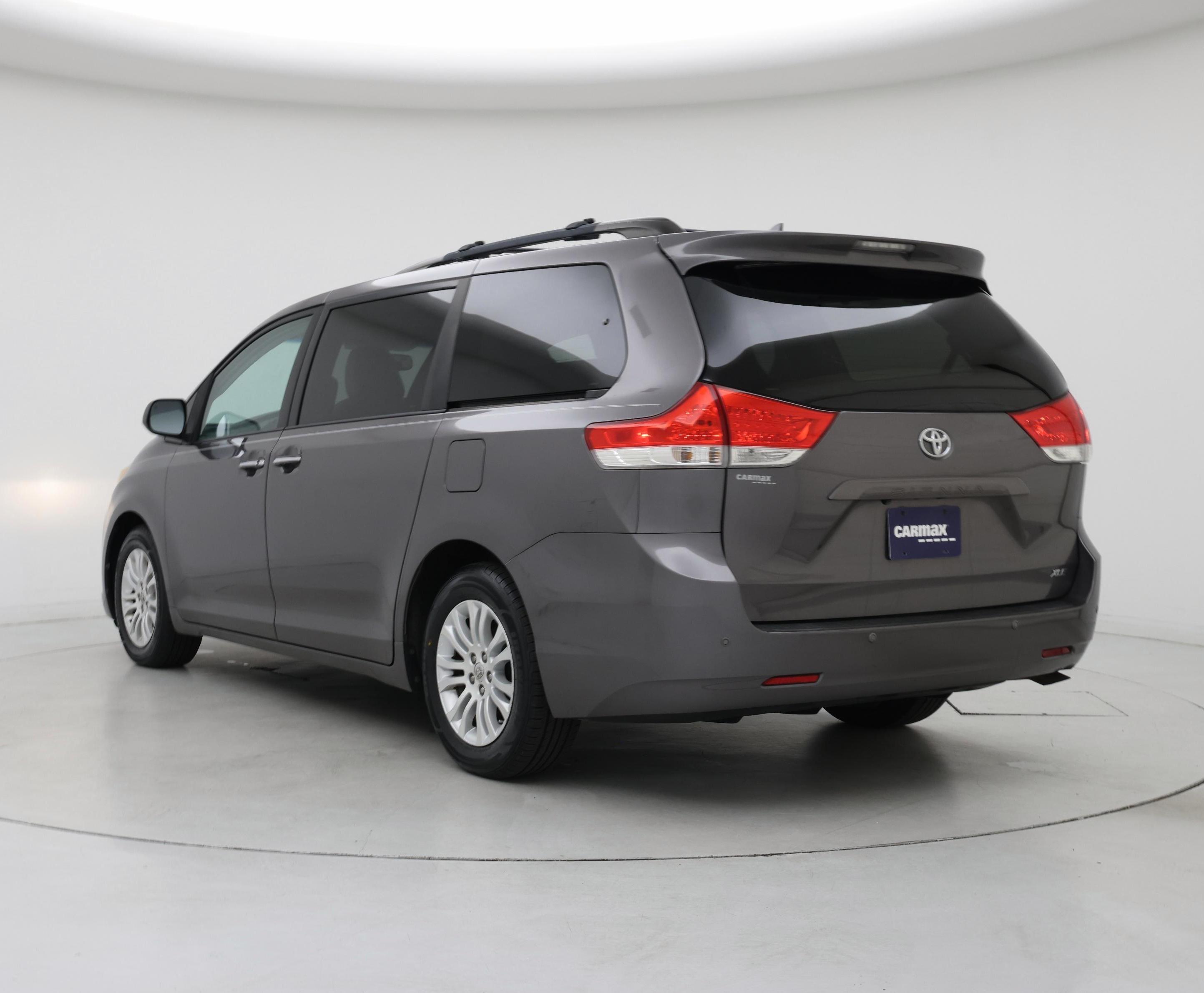 Thumbnail: 2014 Toyota Sienna - 2