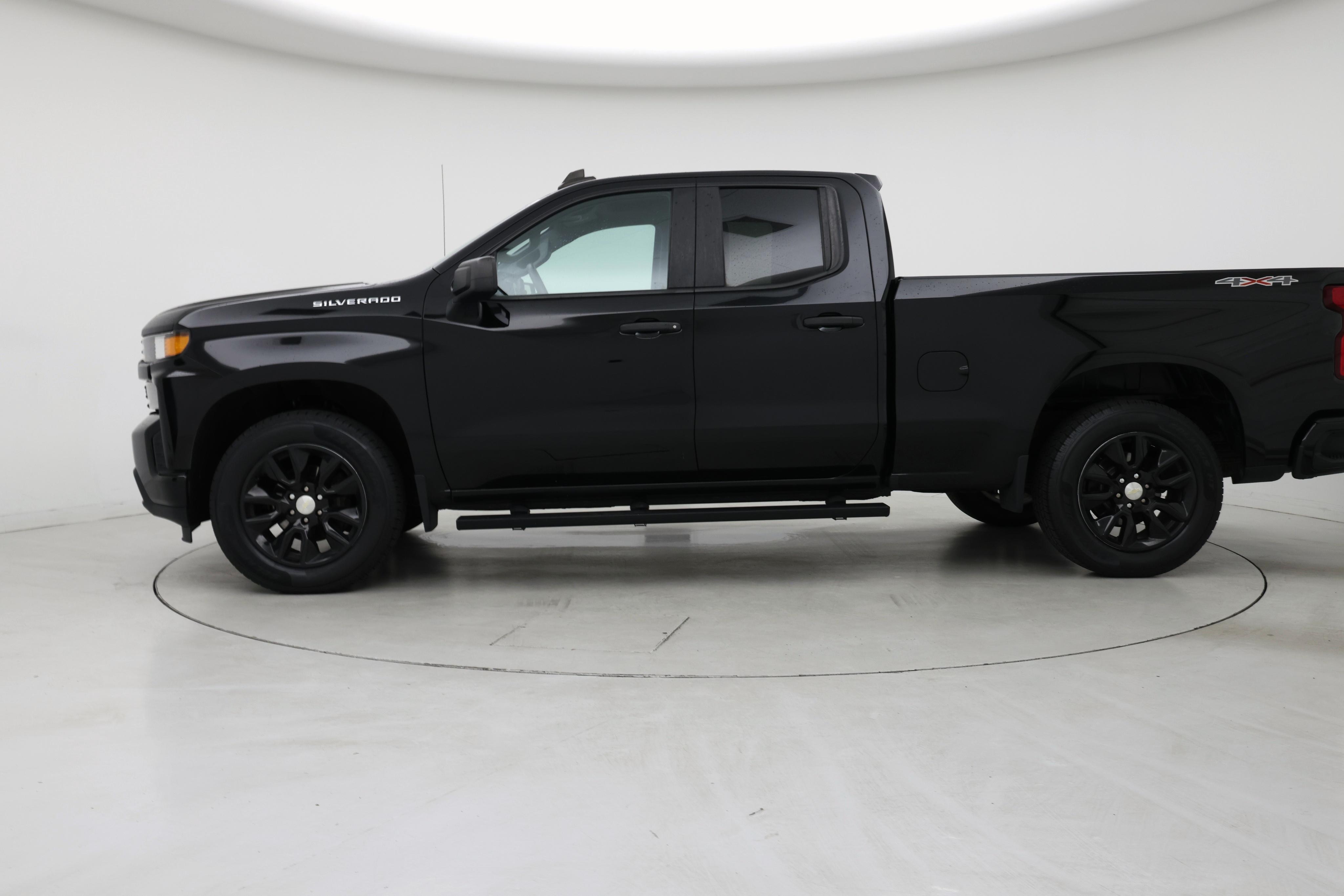 Thumbnail: 2020 Chevrolet Silverado 1500 - 3