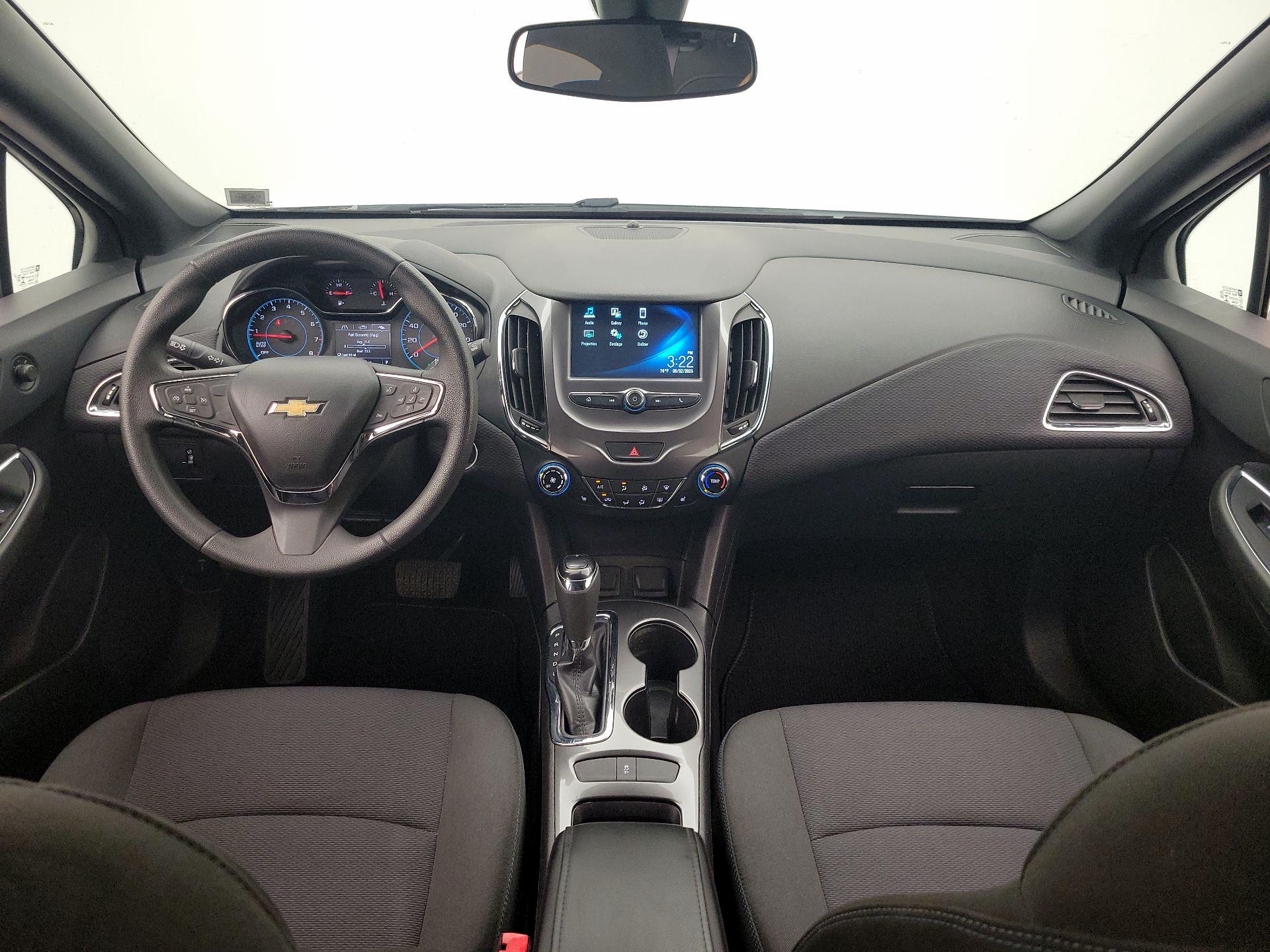 Thumbnail: 2017 Chevrolet Cruze - 9