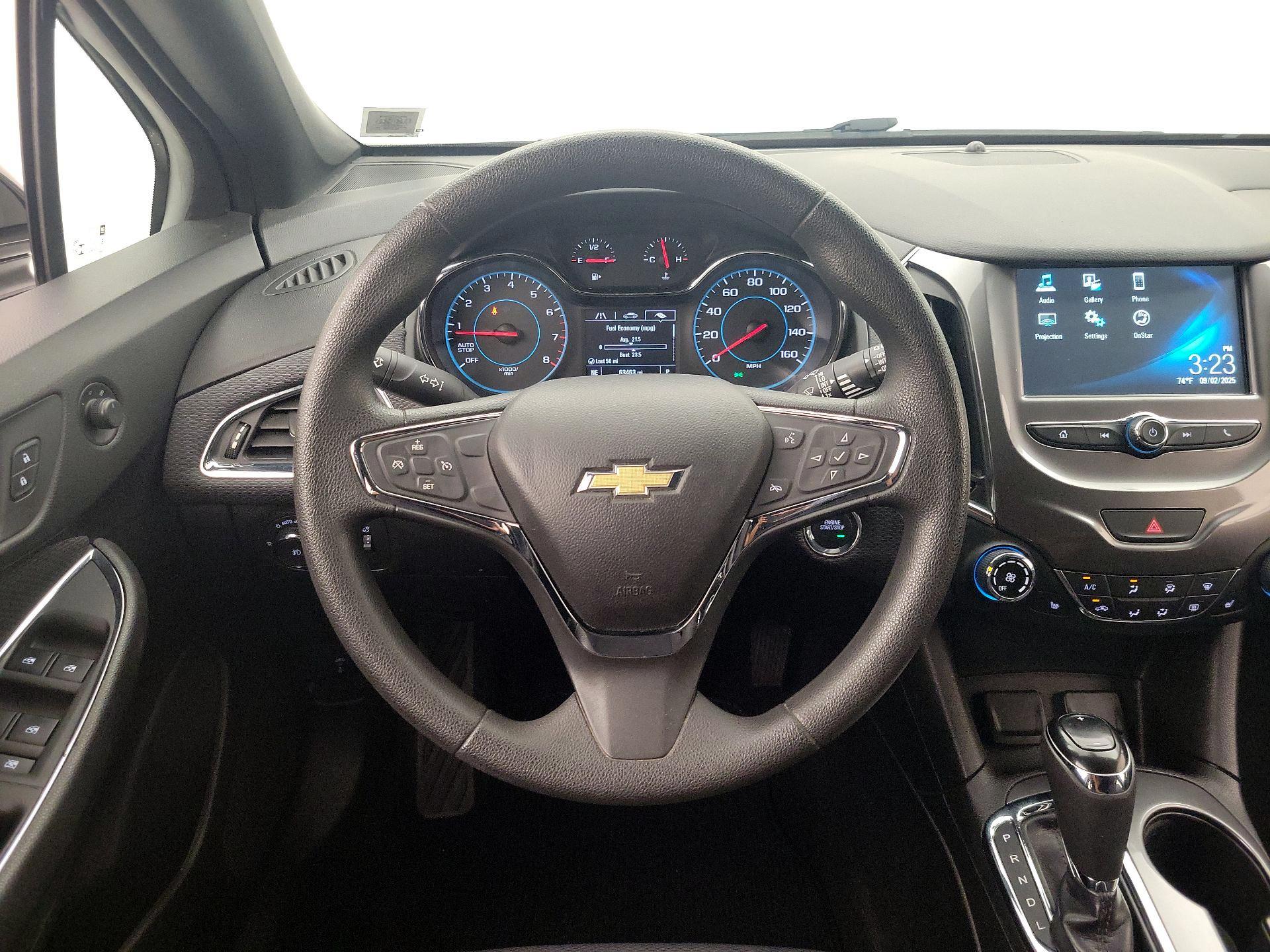 Thumbnail: 2017 Chevrolet Cruze - 10