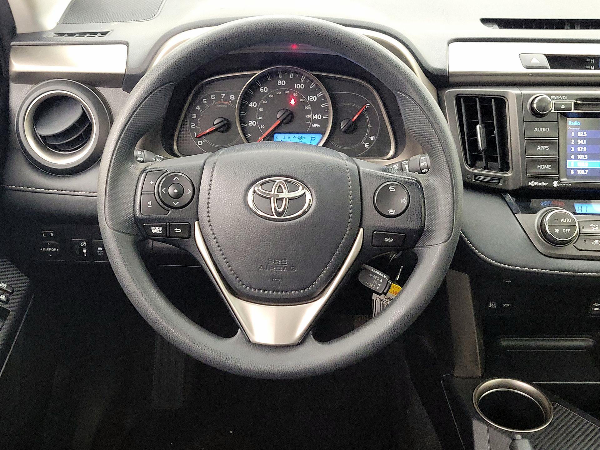 Thumbnail: 2015 Toyota RAV4 - 10