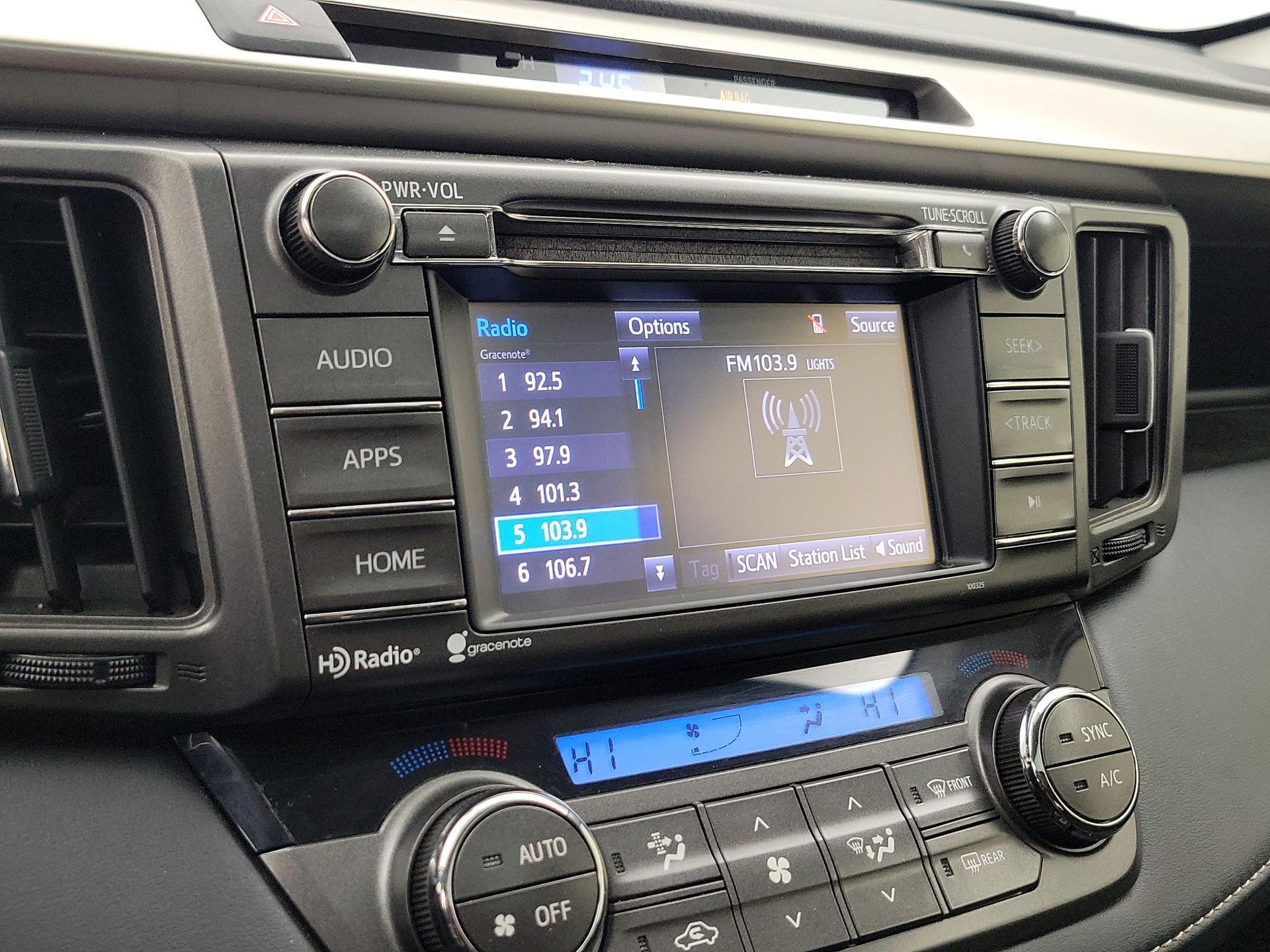 Thumbnail: 2015 Toyota RAV4 - 15