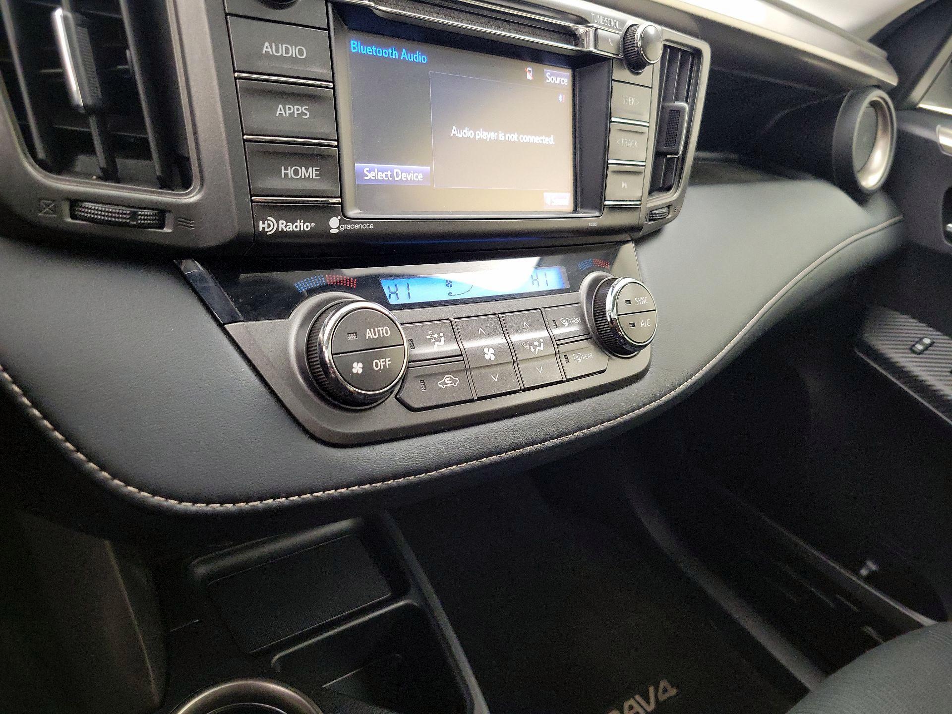 Thumbnail: 2015 Toyota RAV4 - 16