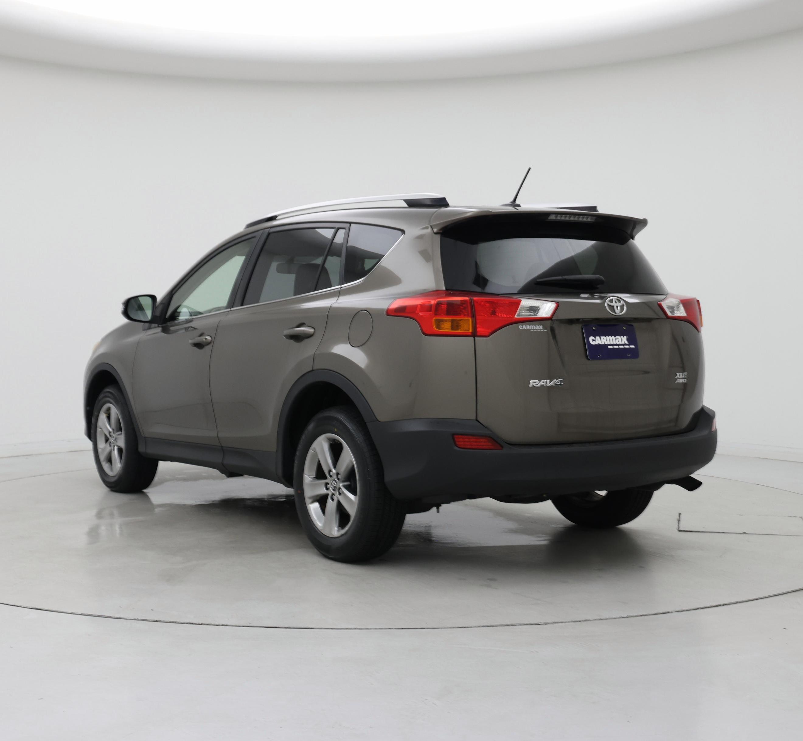 Thumbnail: 2015 Toyota RAV4 - 2