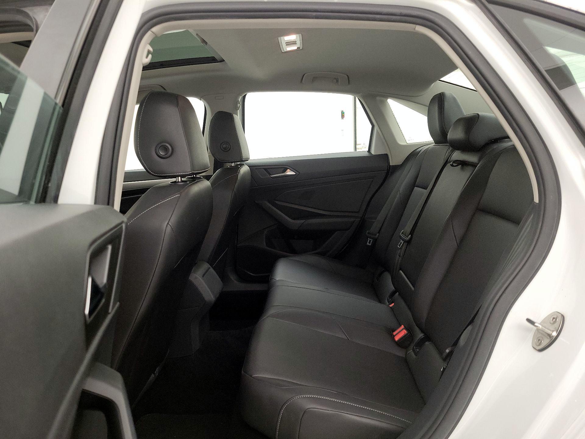 Thumbnail: 2019 Volkswagen Jetta - 20