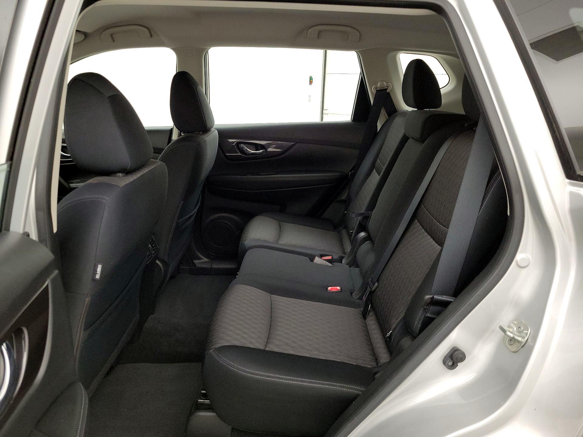 Thumbnail: 2018 Nissan Rogue - 19