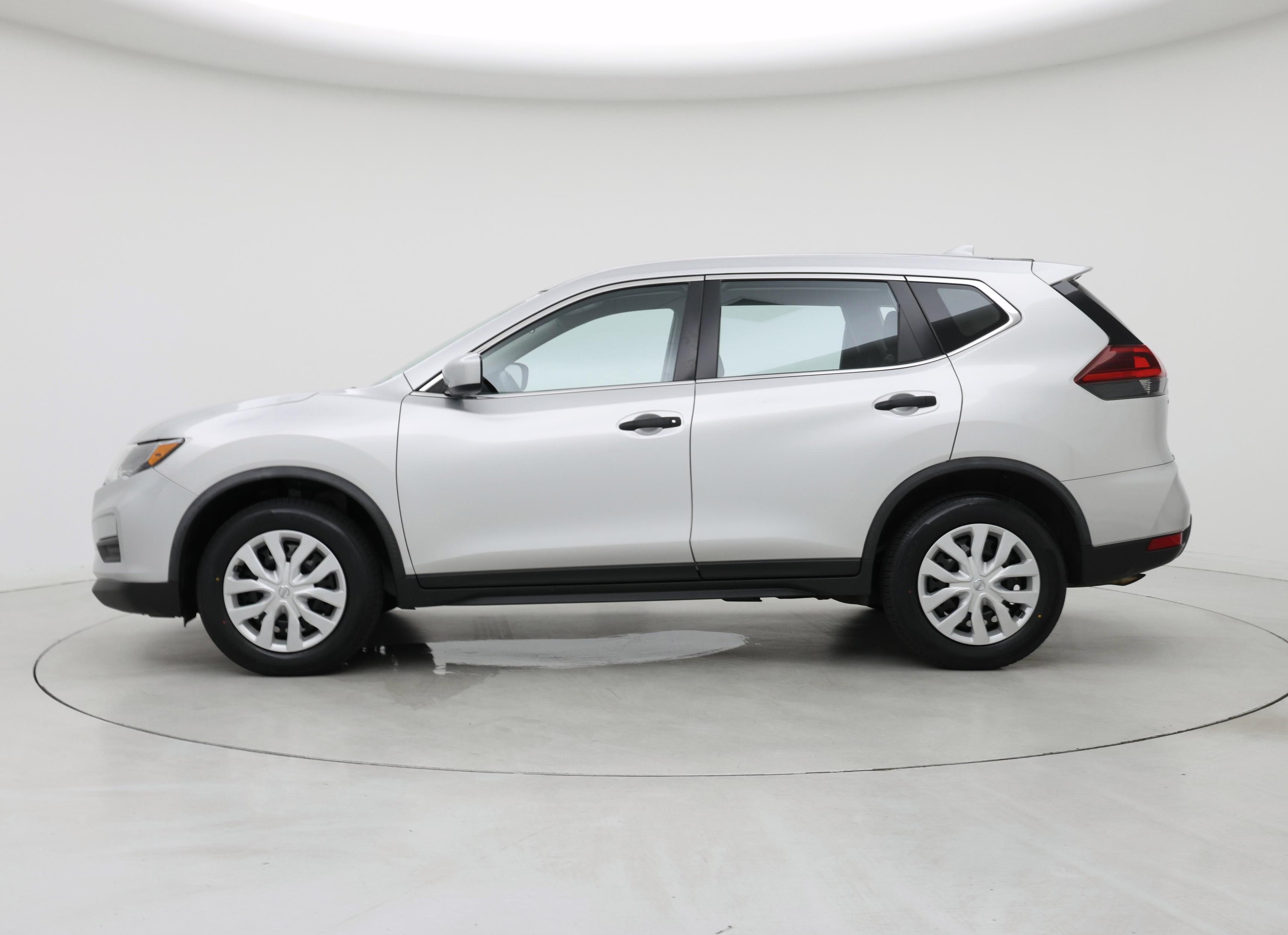 Thumbnail: 2018 Nissan Rogue - 3