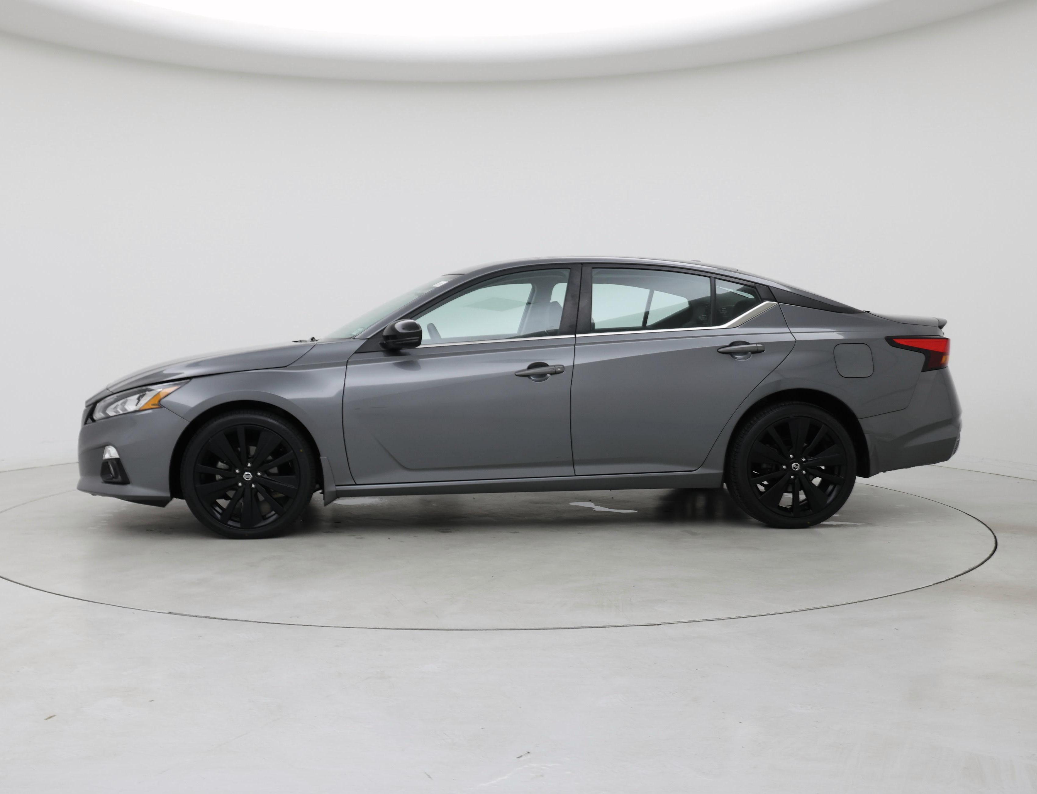 Thumbnail: 2022 Nissan Altima - 3