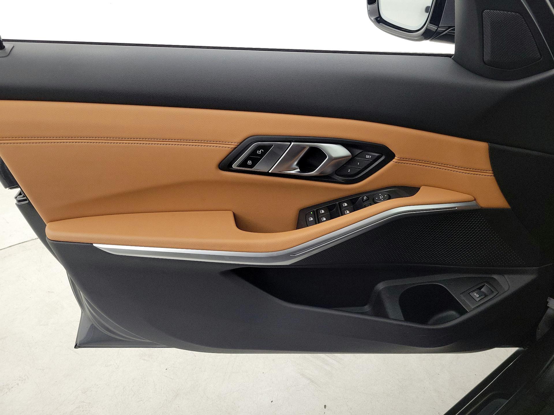 Thumbnail: 2021 BMW 3 Series - 12