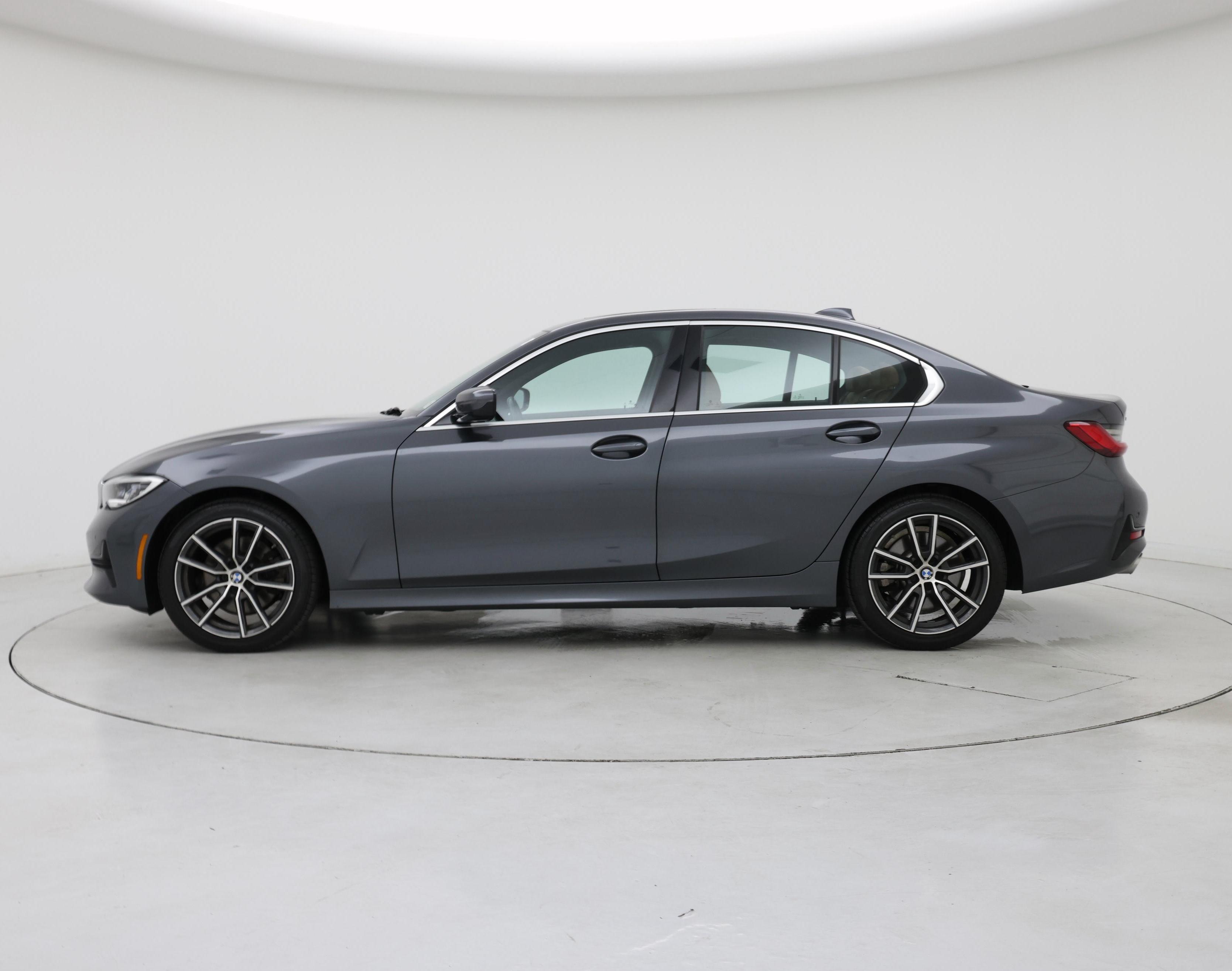 Thumbnail: 2021 BMW 3 Series - 3