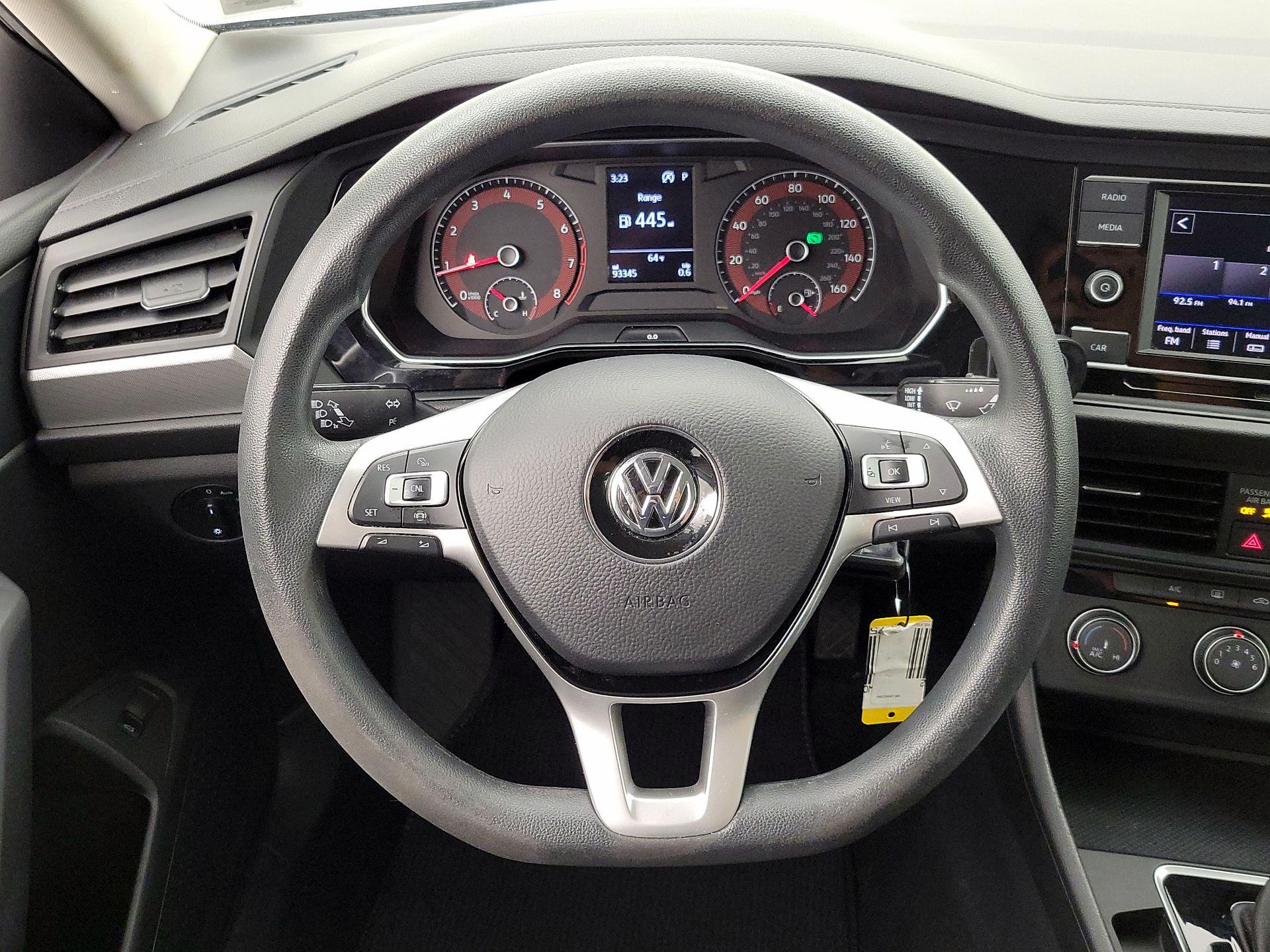 Thumbnail: 2019 Volkswagen Jetta - 10