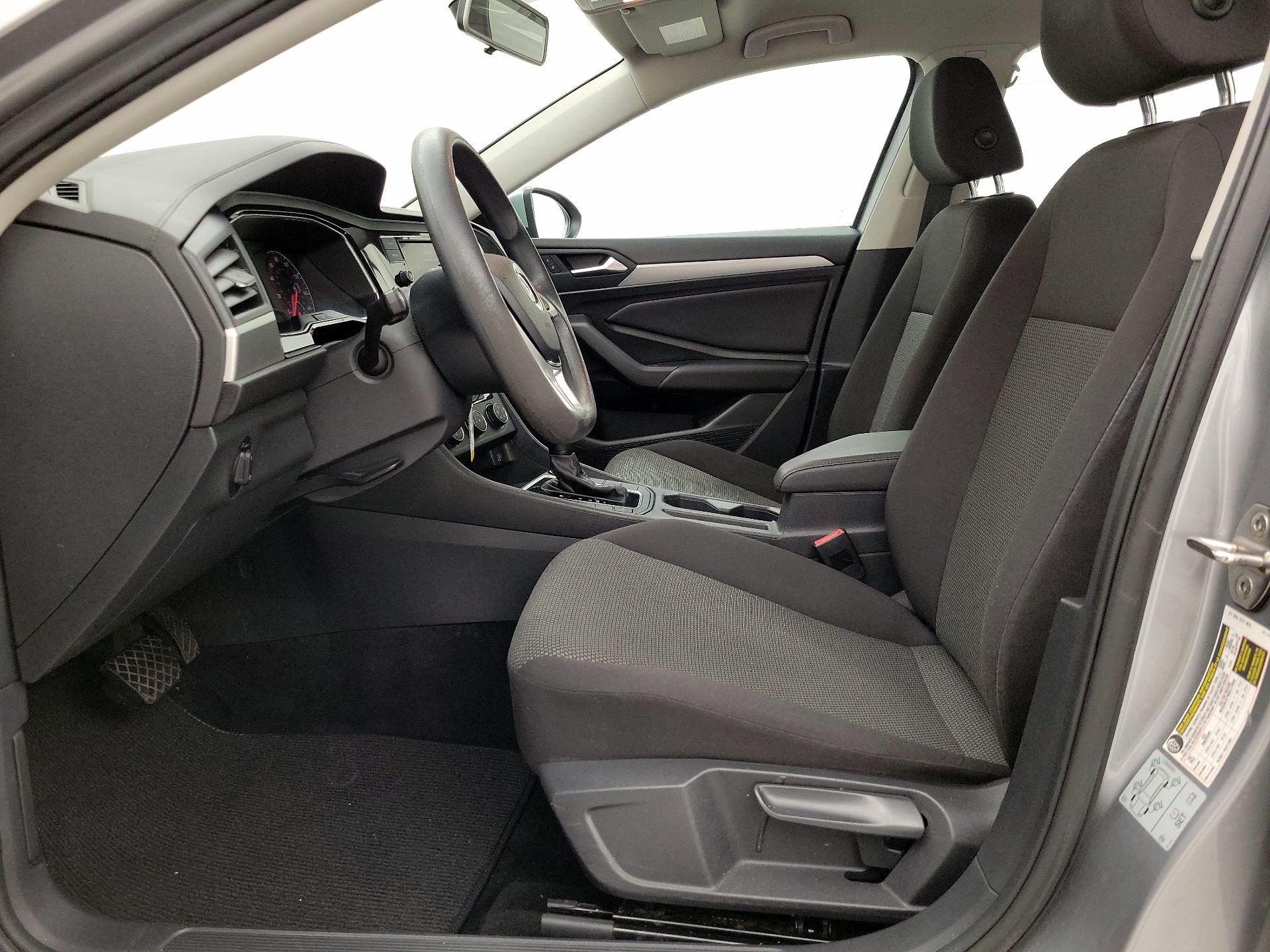 Thumbnail: 2019 Volkswagen Jetta - 11