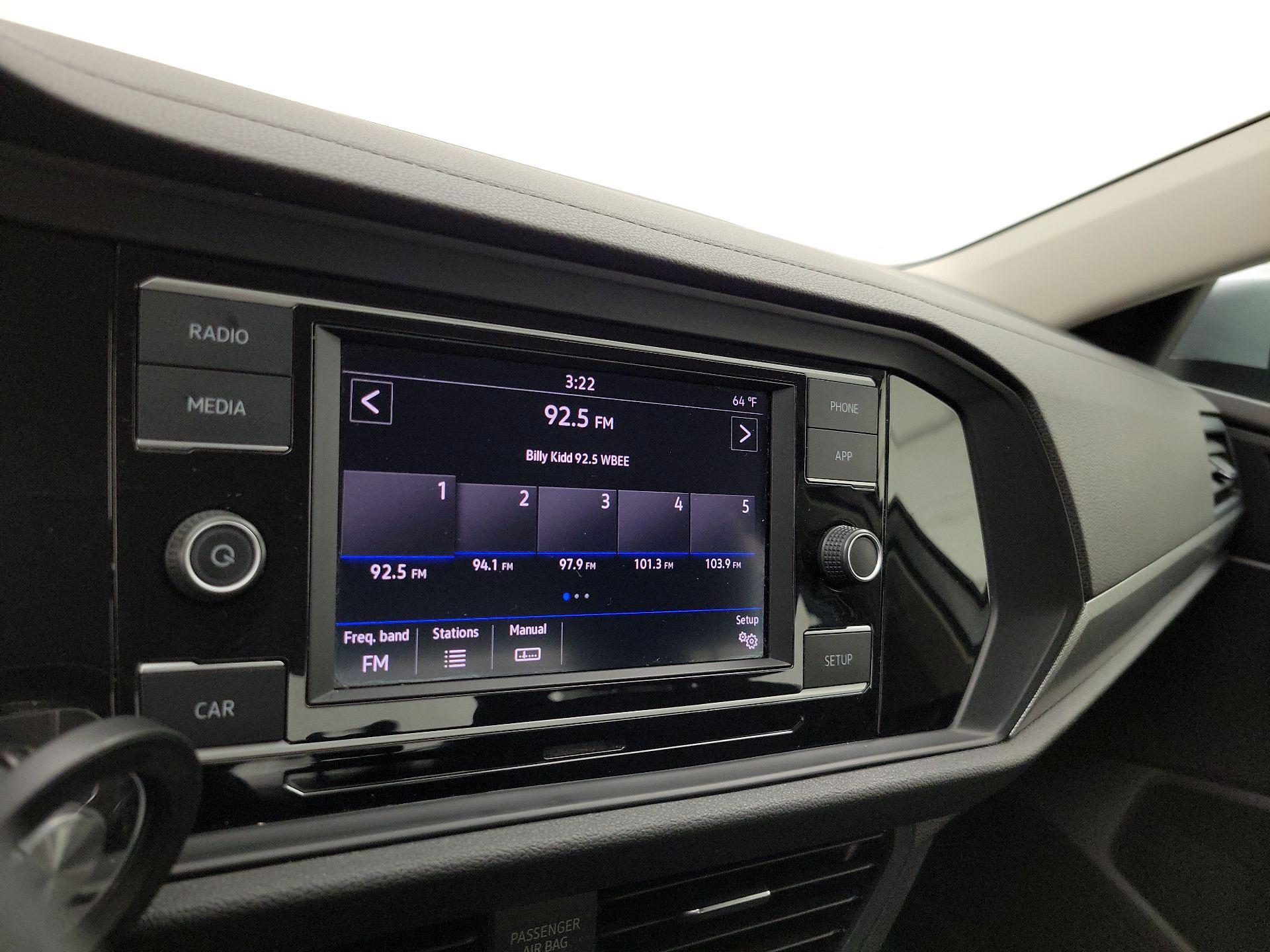 Thumbnail: 2019 Volkswagen Jetta - 15